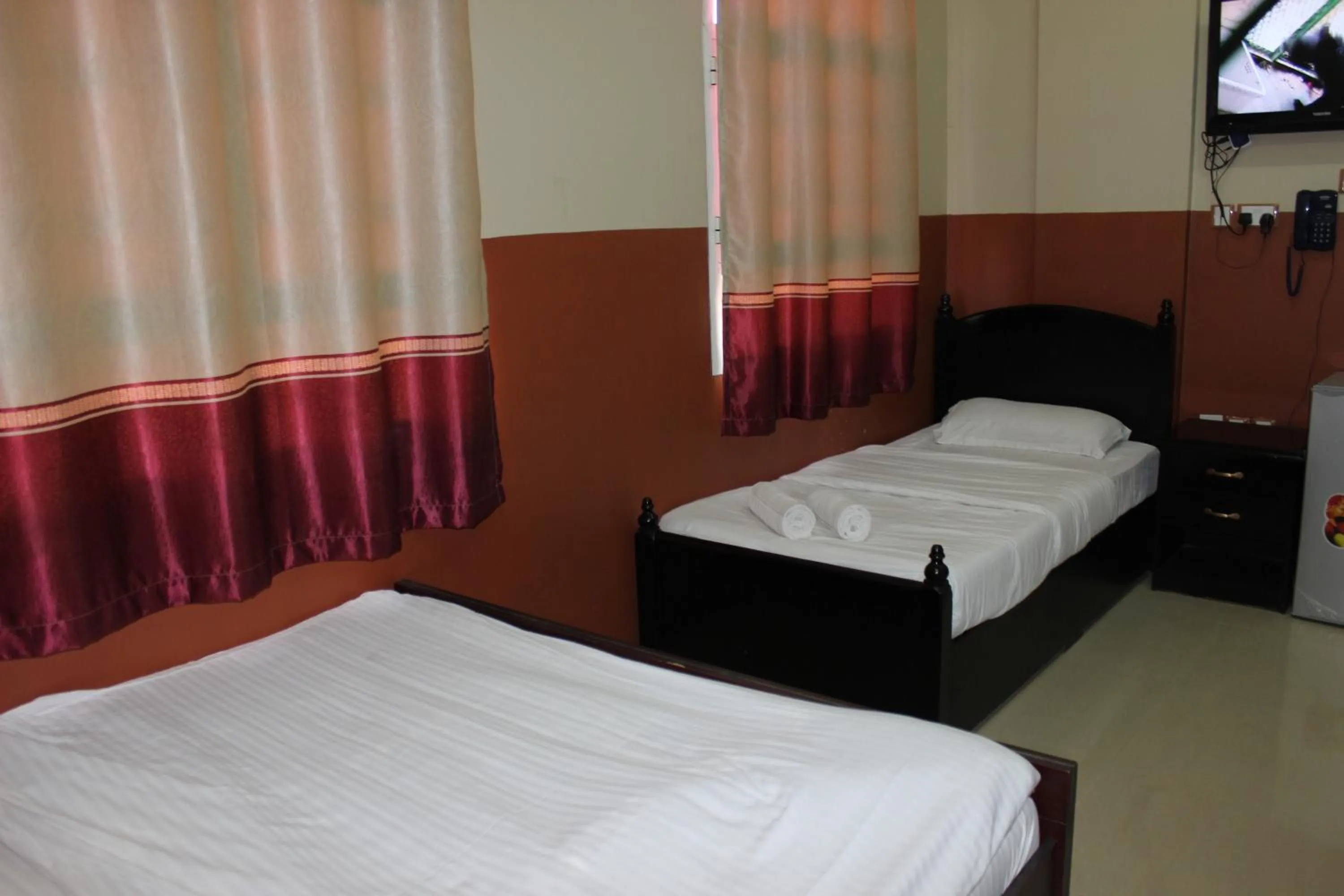 children, Bed in Five Continents Hotel