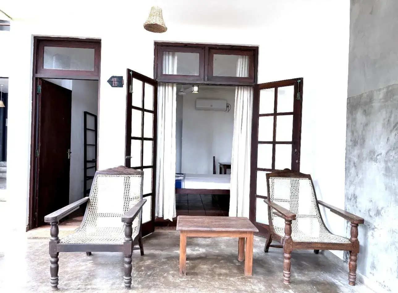 Curry Bowl Restaurant & Turtles Rest Curry Bowl Restaurant & Turtles Rest