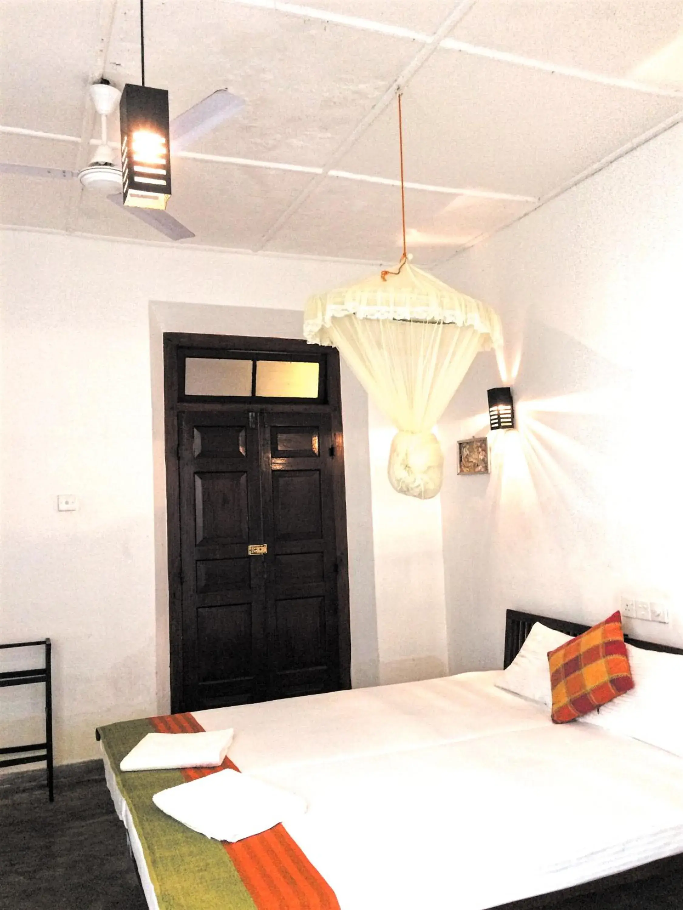 Bedroom in Curry Bowl Restaurant & Turtles Rest Bedroom in Curry Bowl Restaurant & Turtles Rest