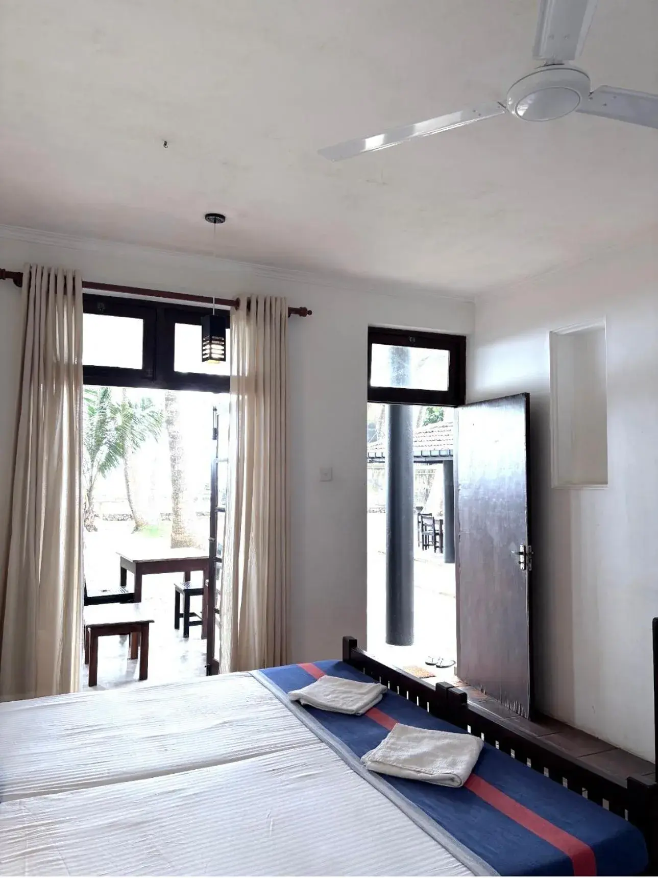 Curry Bowl Restaurant & Turtles Rest Curry Bowl Restaurant & Turtles Rest