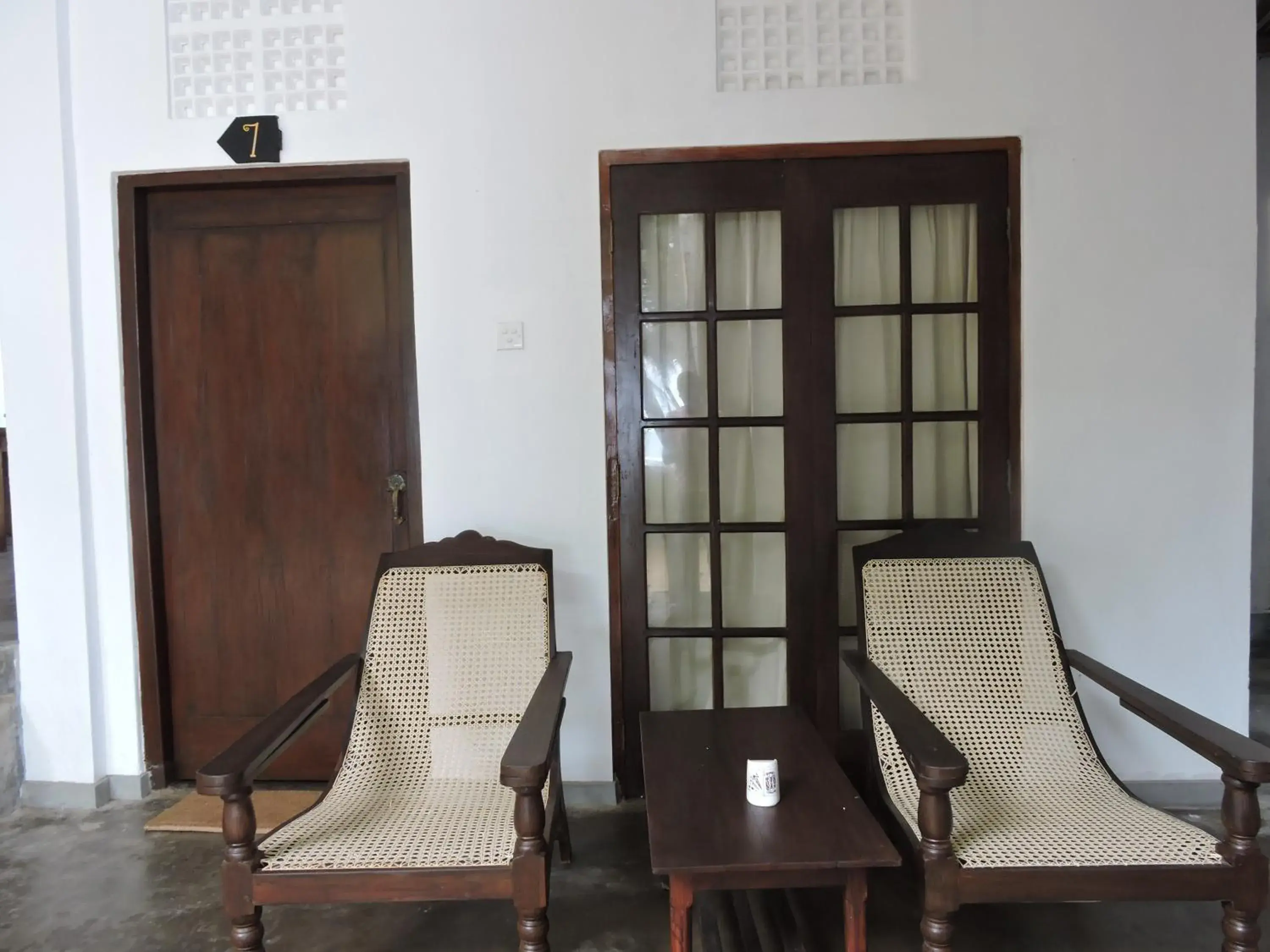 Seating area in Curry Bowl Restaurant & Turtles Rest Seating area in Curry Bowl Restaurant & Turtles Rest