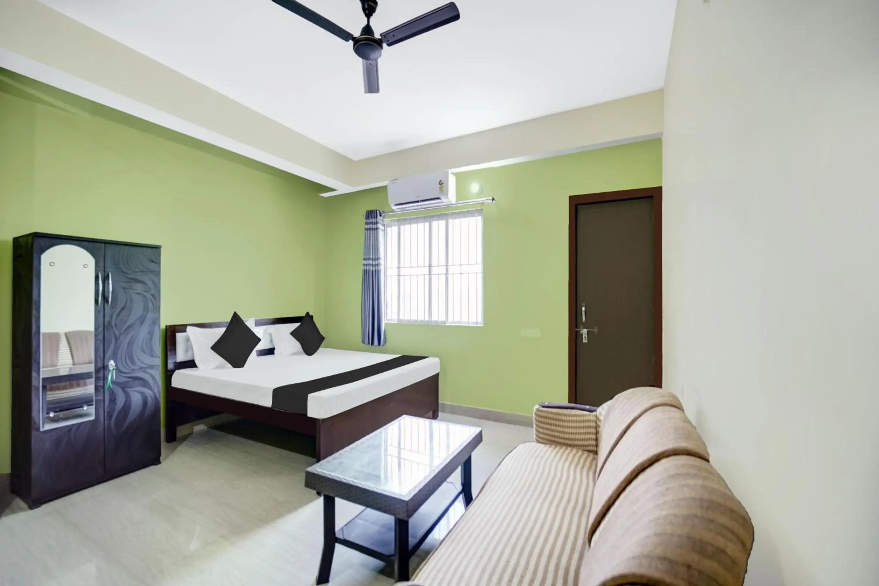 Family Room - single occupancy in Hotel Johar Inn Family Room - single occupancy in Hotel Johar Inn