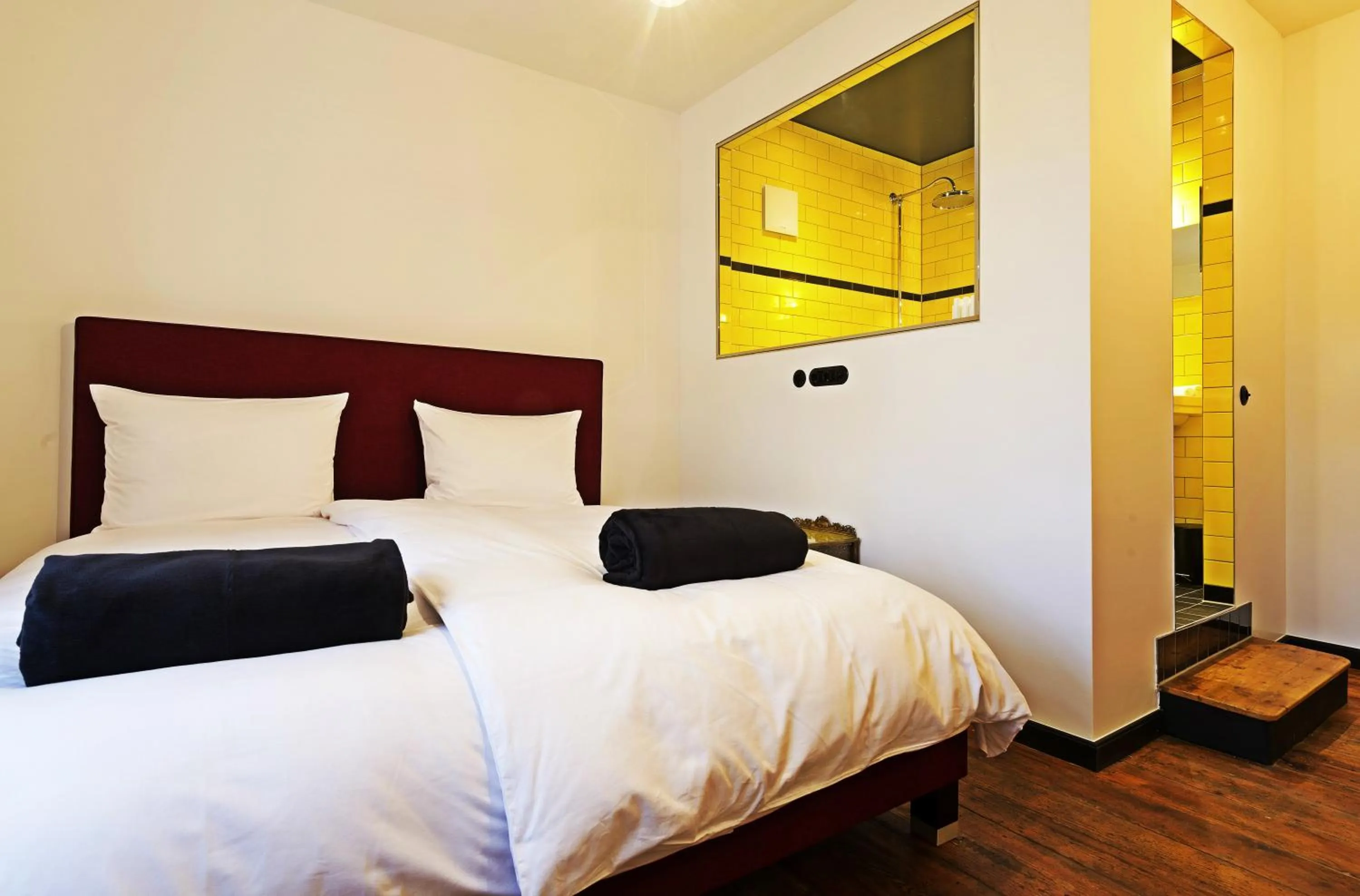 Photo of the whole room, Bed in Haus Zauberflöte