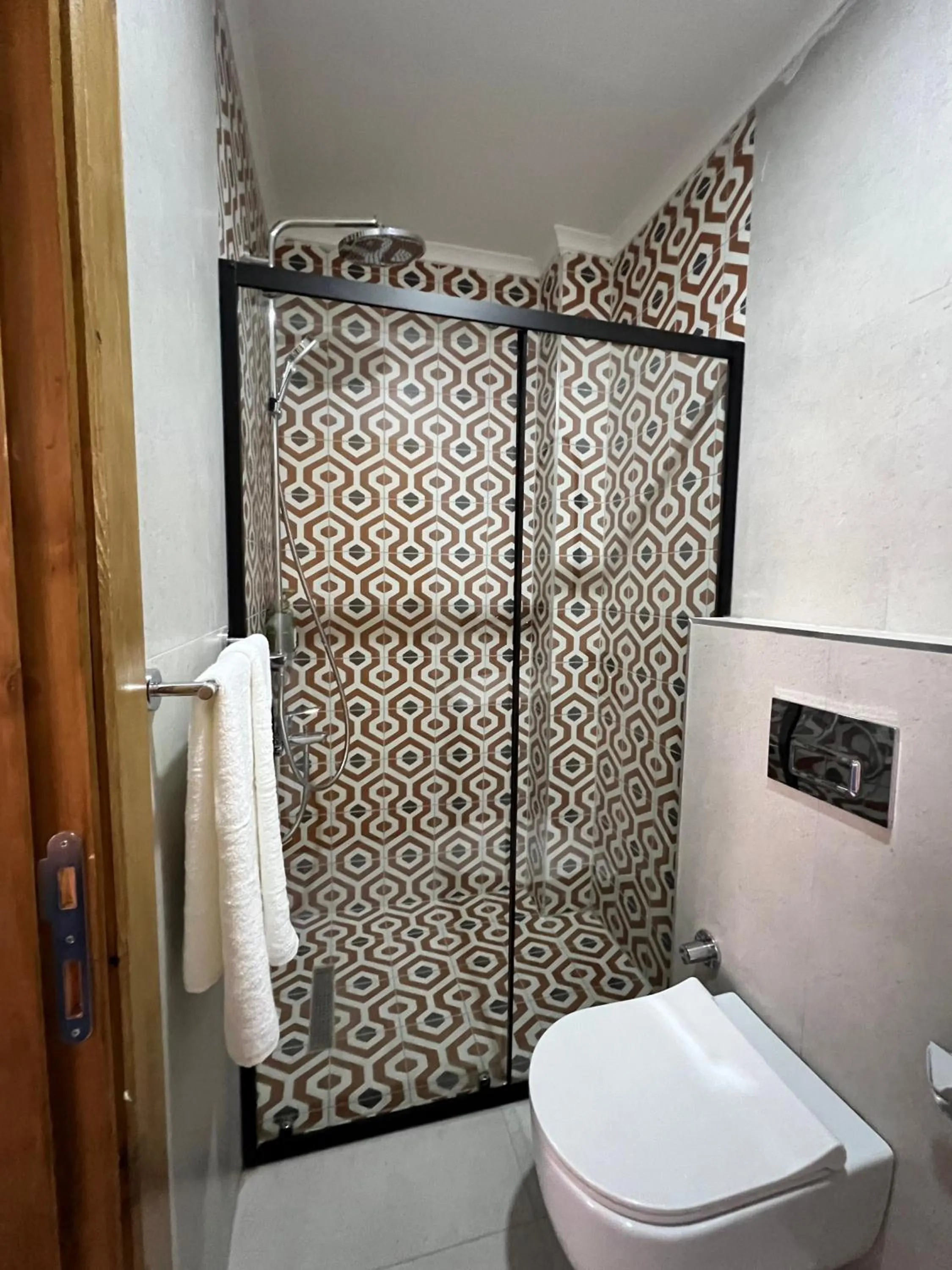 Bathroom in Oldies Hotel