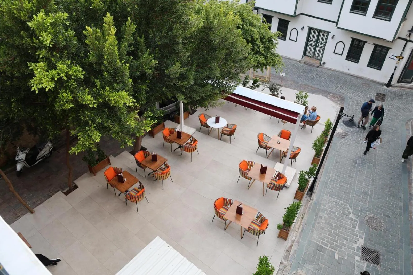 Property building in Oldies Hotel