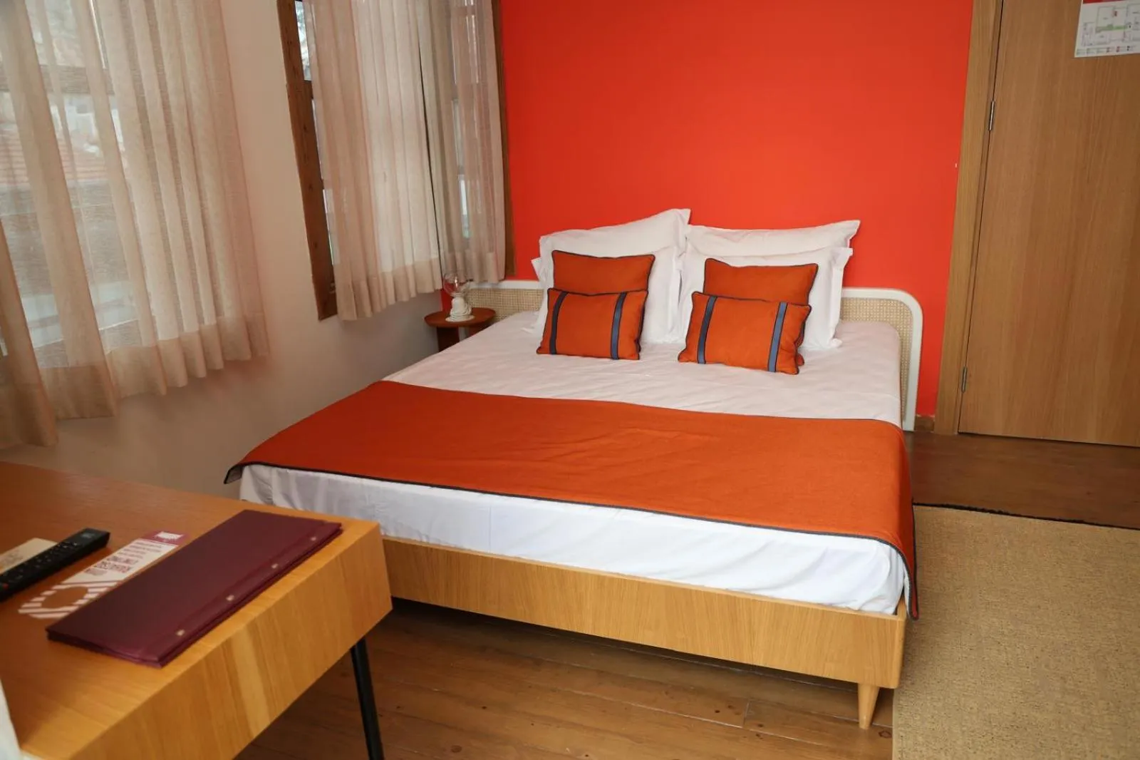 Photo of the whole room, Bed in Oldies Hotel