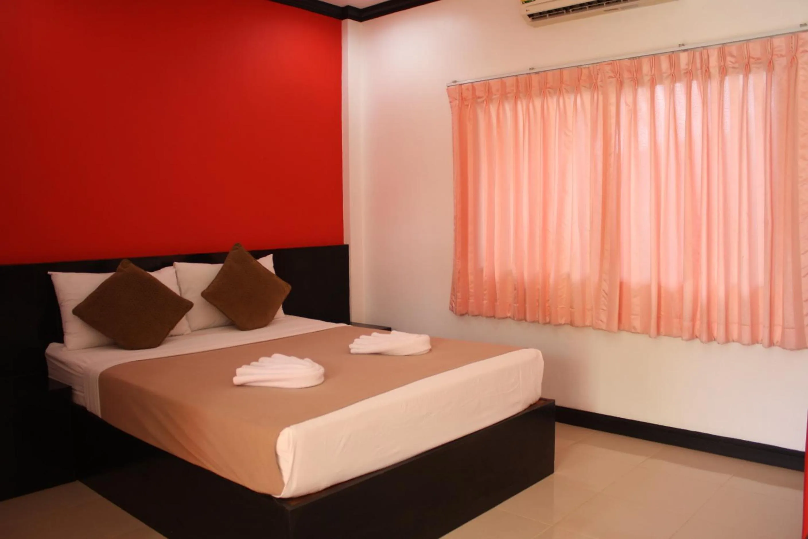 Photo of the whole room, Bed in Suksai Buri