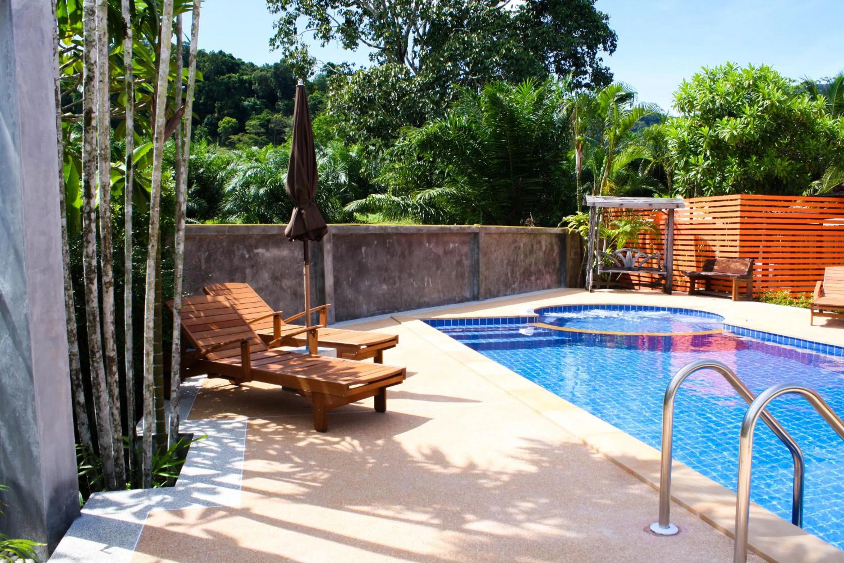 Swimming pool in Suksai Buri