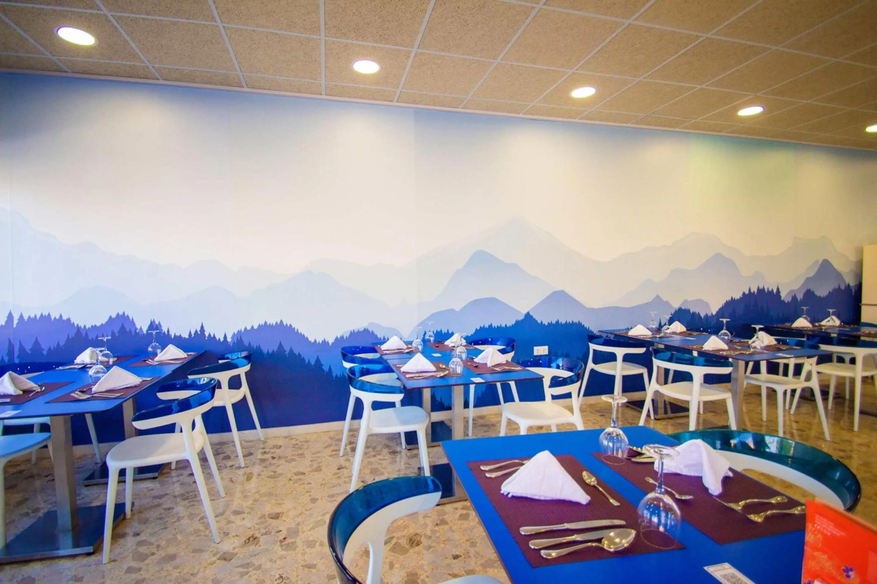 Restaurant/places to eat in Hotel Servigroup Trinimar