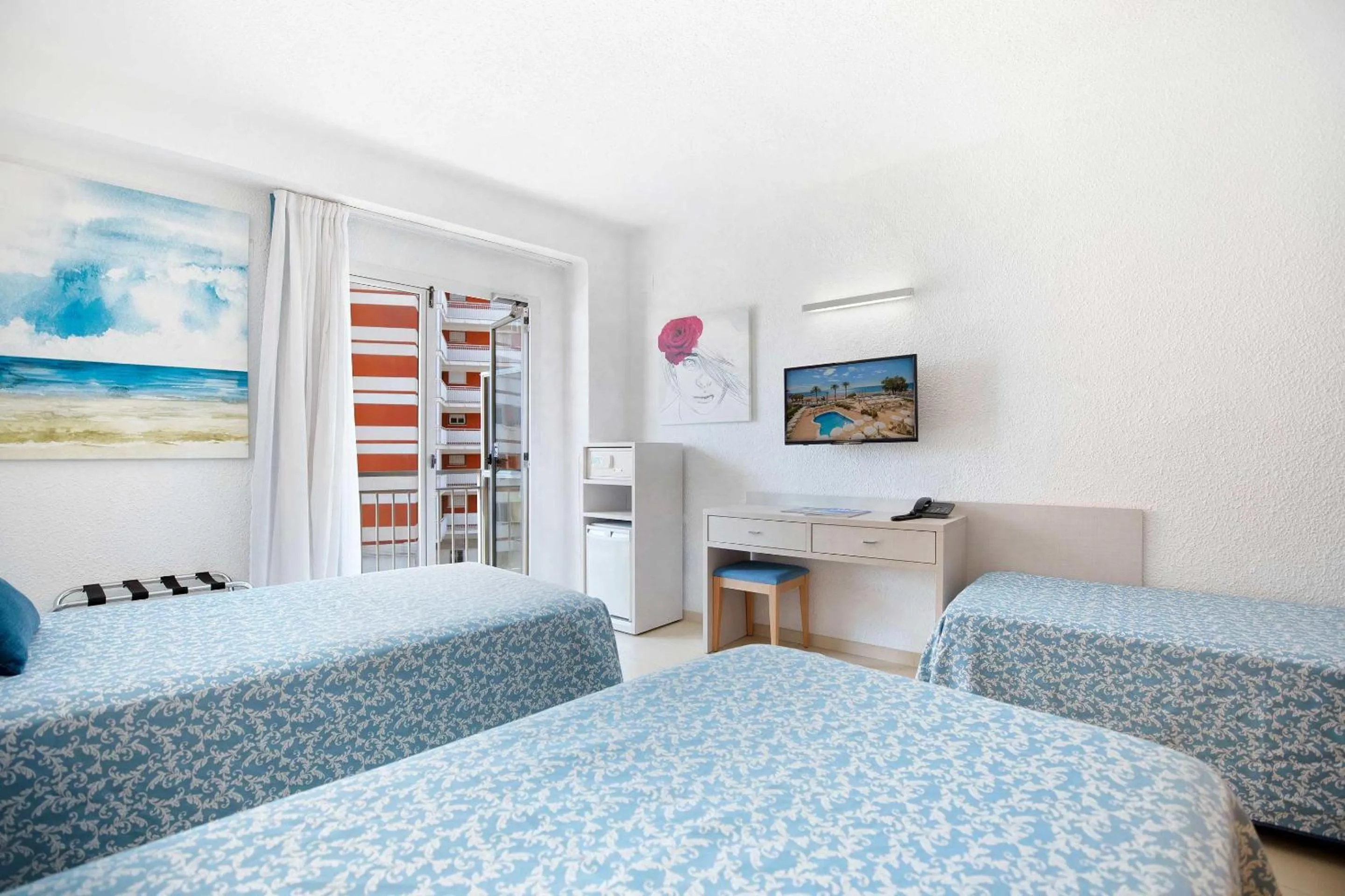 Photo of the whole room, Bed in Hotel Servigroup Trinimar