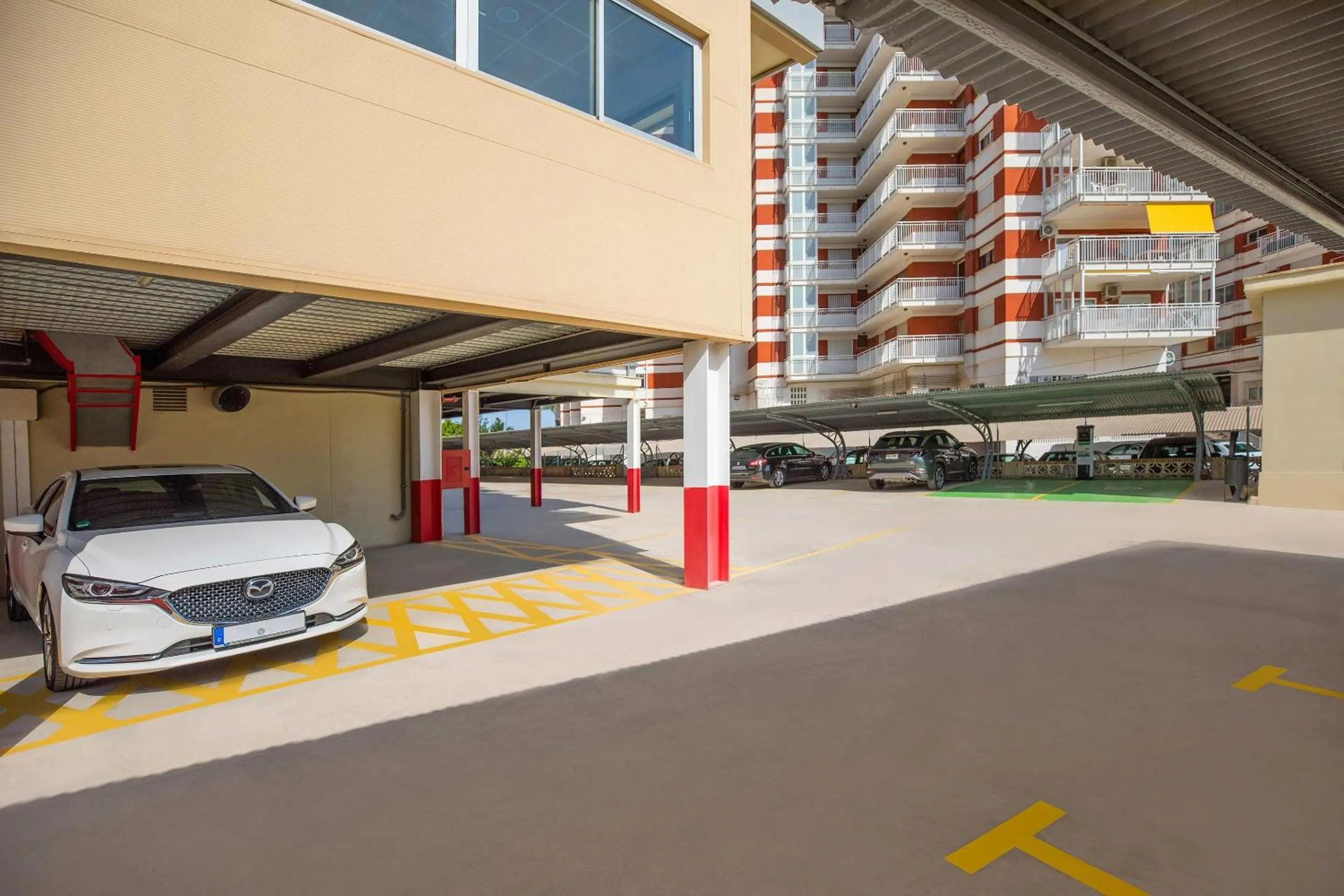 Property building in Hotel Servigroup Trinimar