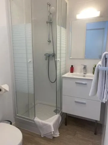 Shower in Parc Hôtel