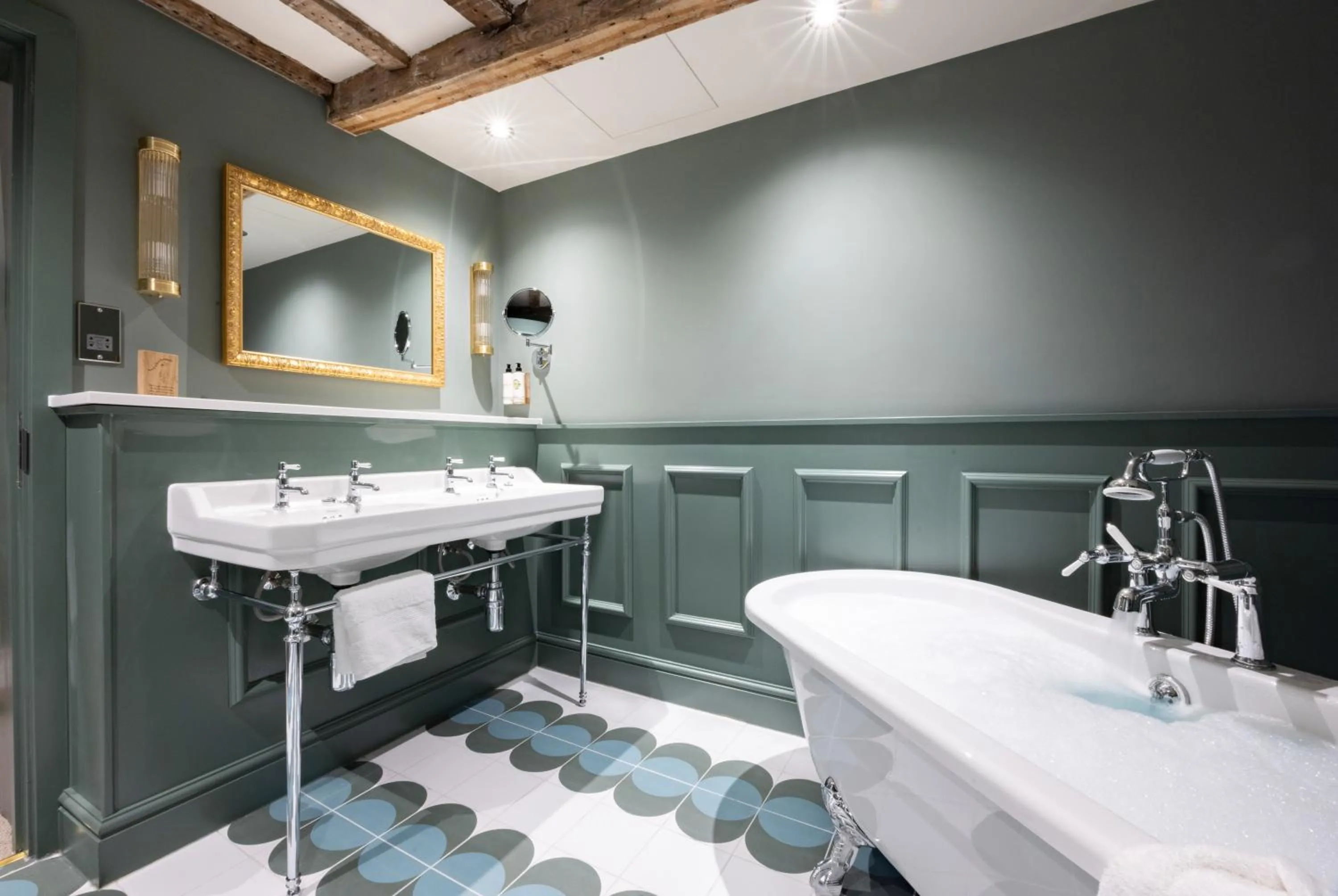 Bathroom in The Coat and Bear - A Heartwood Inn