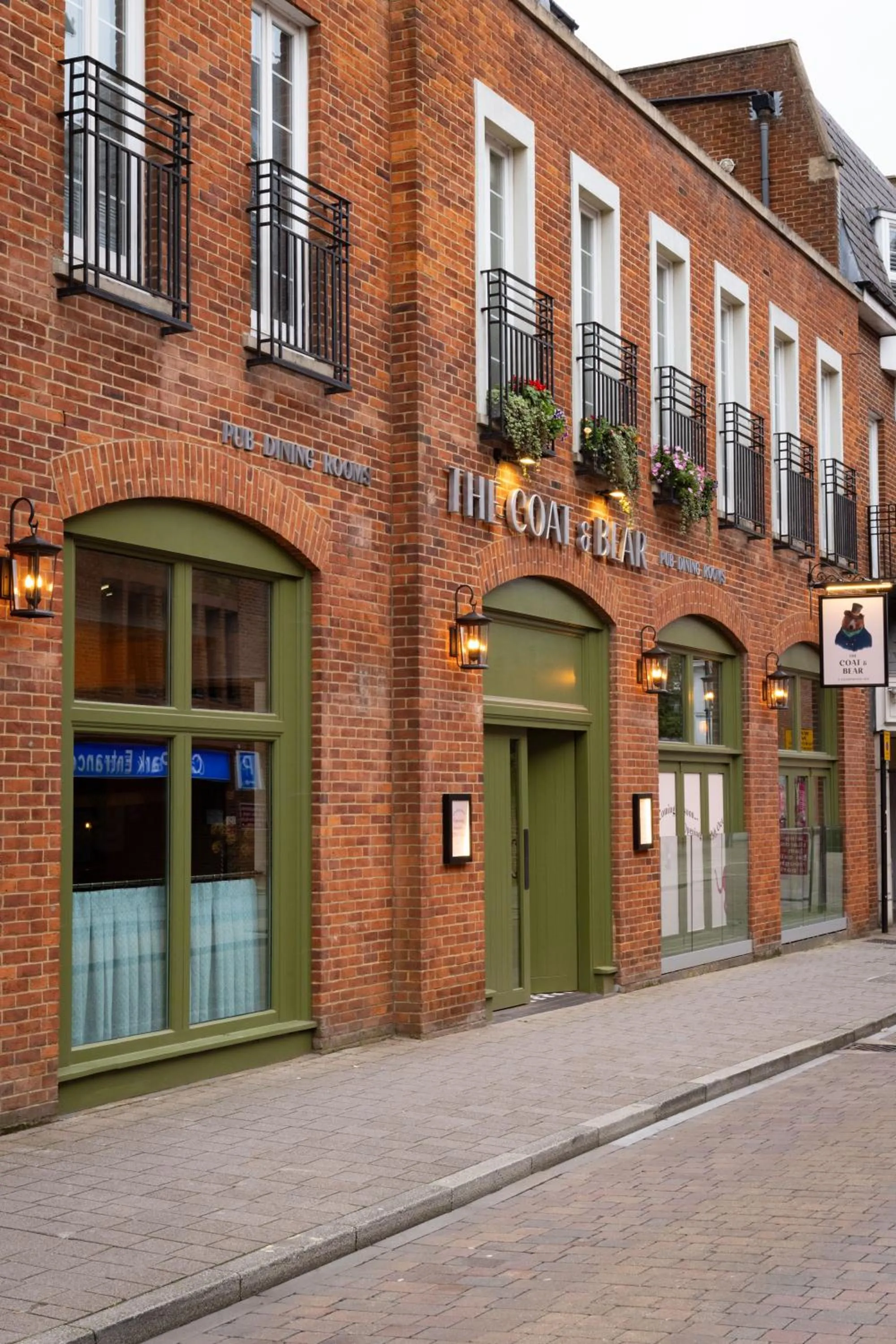 The Coat and Bear - A Heartwood Inn