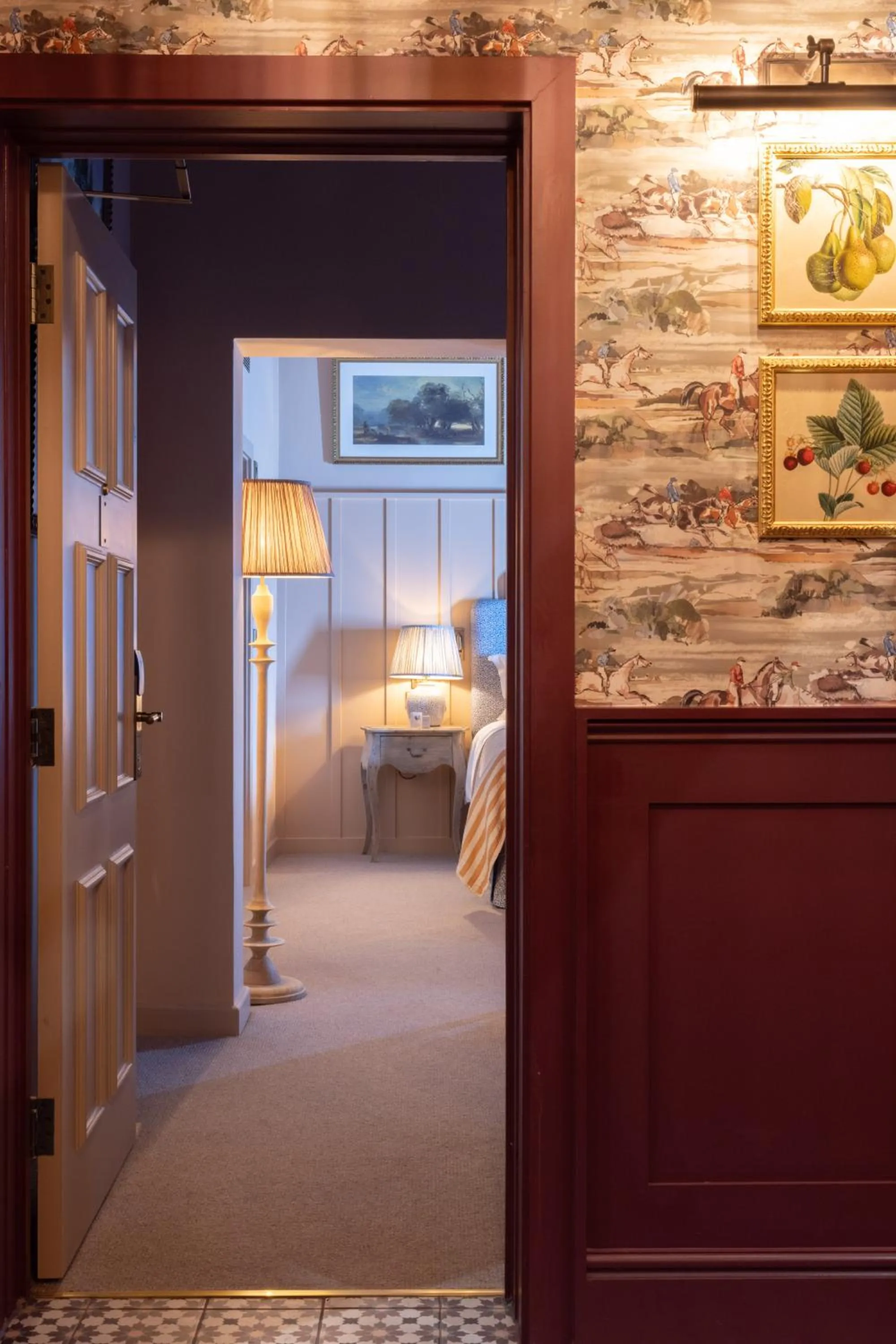 Bedroom, Bed in The Coat and Bear - A Heartwood Inn