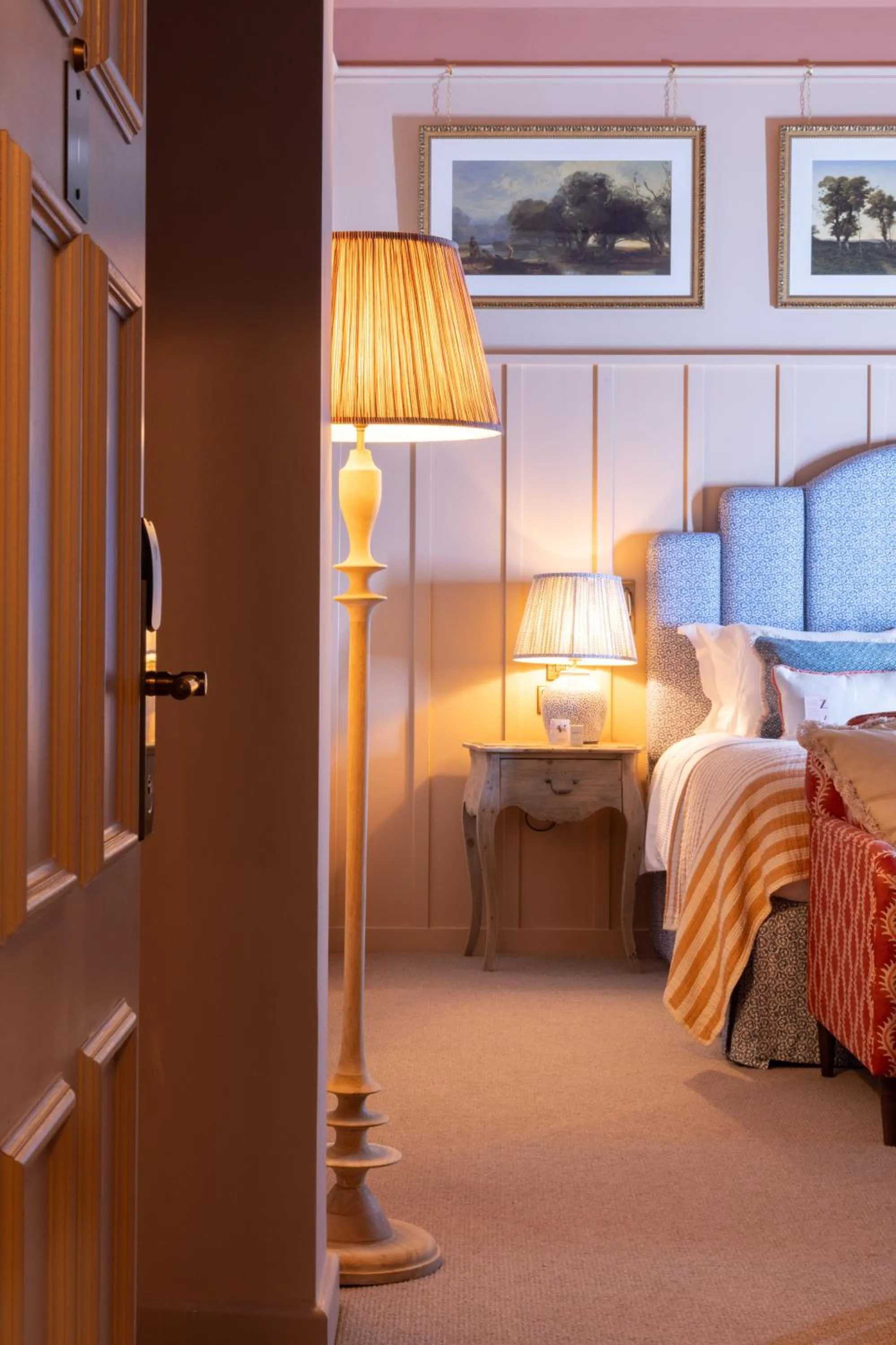 Bed in The Coat and Bear - A Heartwood Inn
