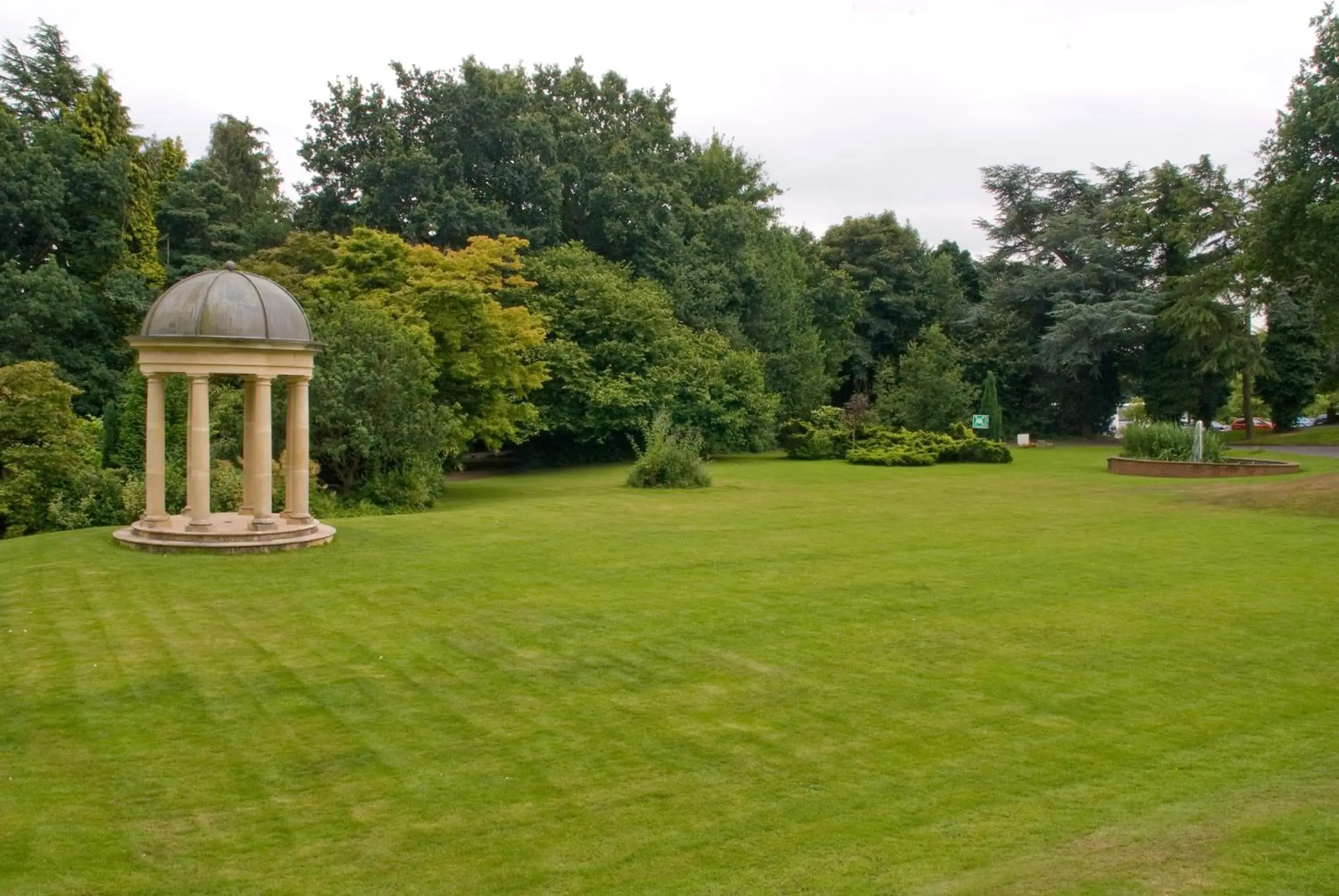 Garden in Royal Court Hotel & Spa Coventry