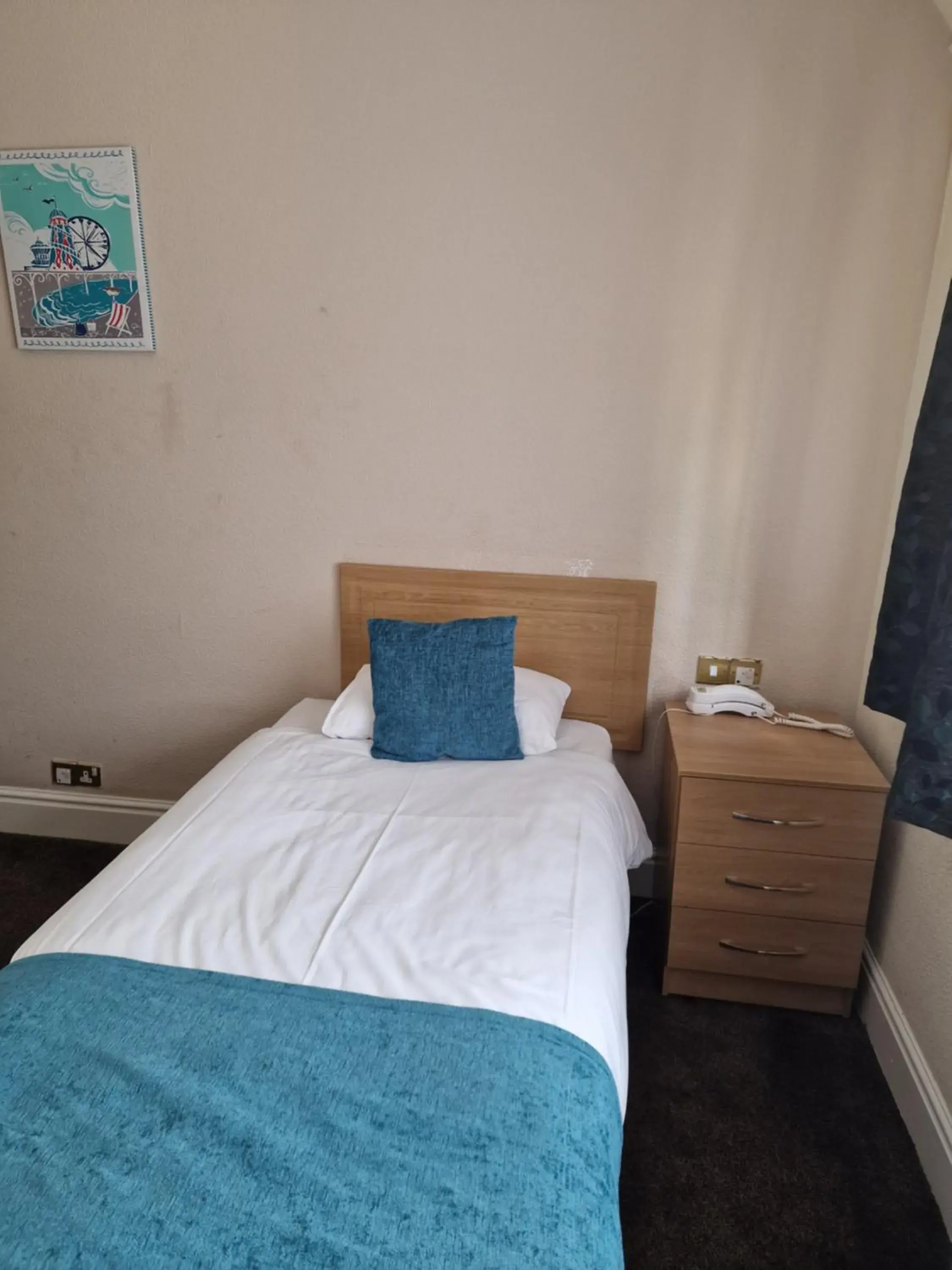 Bed in Royal Court Hotel Bed in Royal Court Hotel