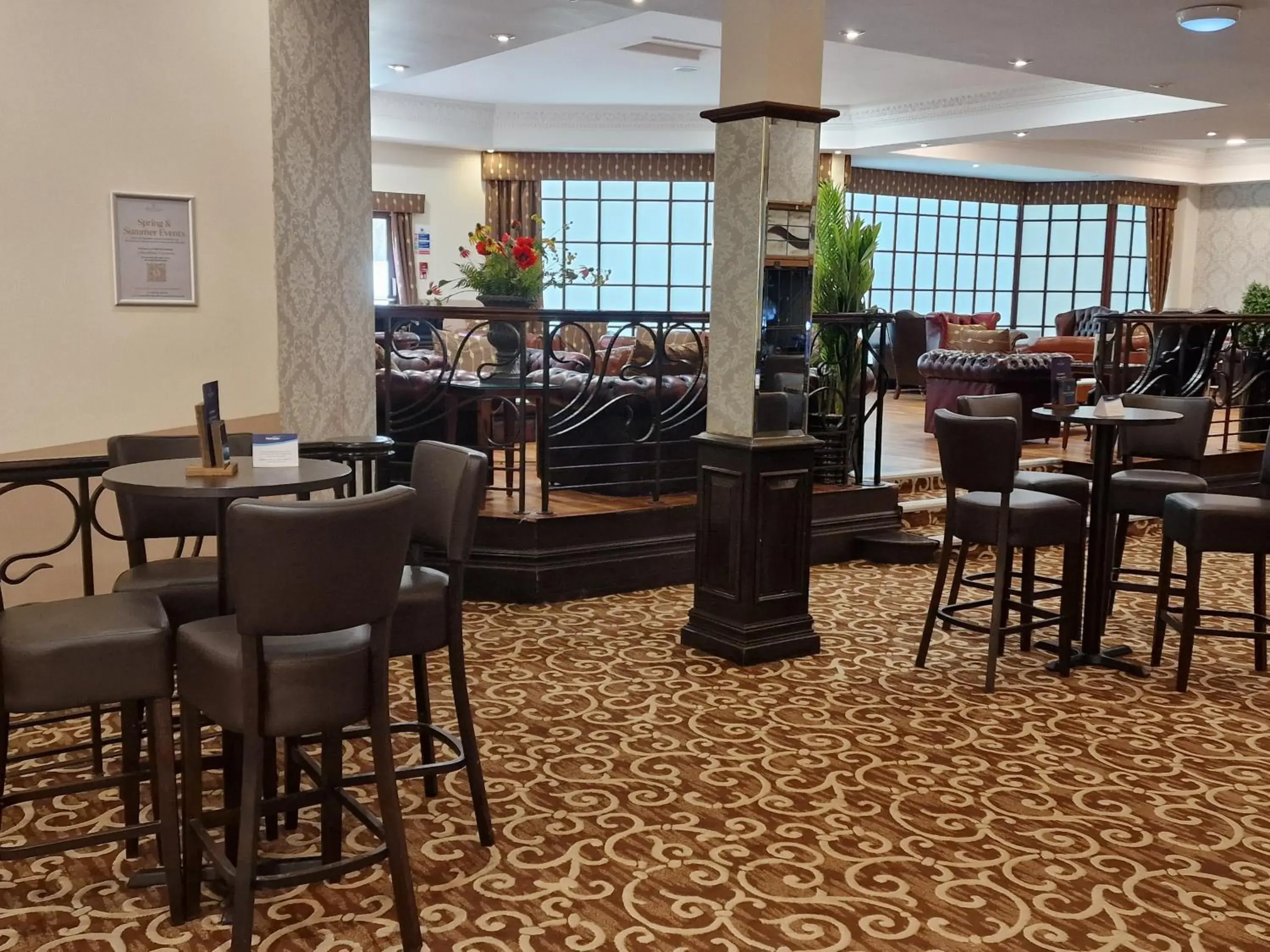 Lounge or bar in Royal Court Hotel Lounge or bar in Royal Court Hotel