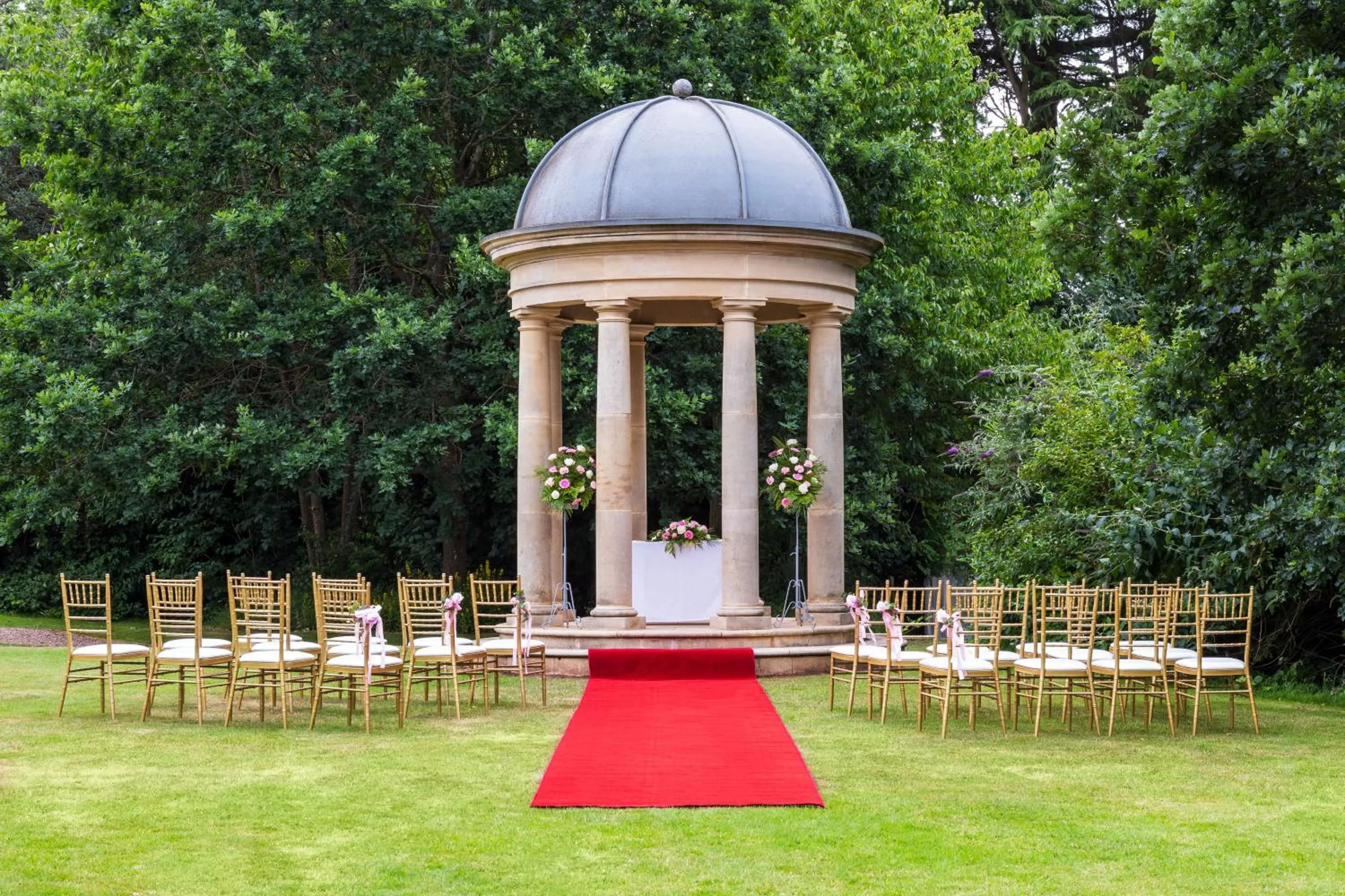 Garden in Royal Court Hotel
