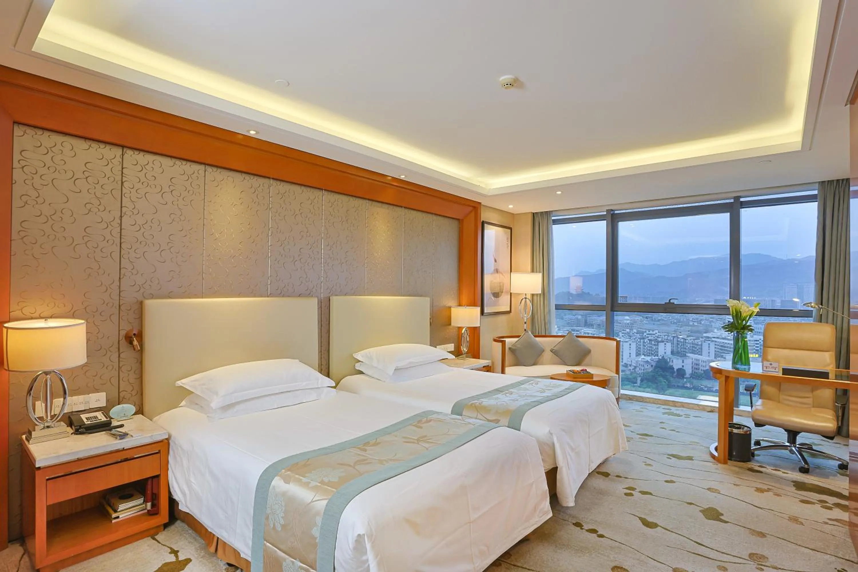Photo of the whole room, Bed in Yiwu Shangcheng Hotel