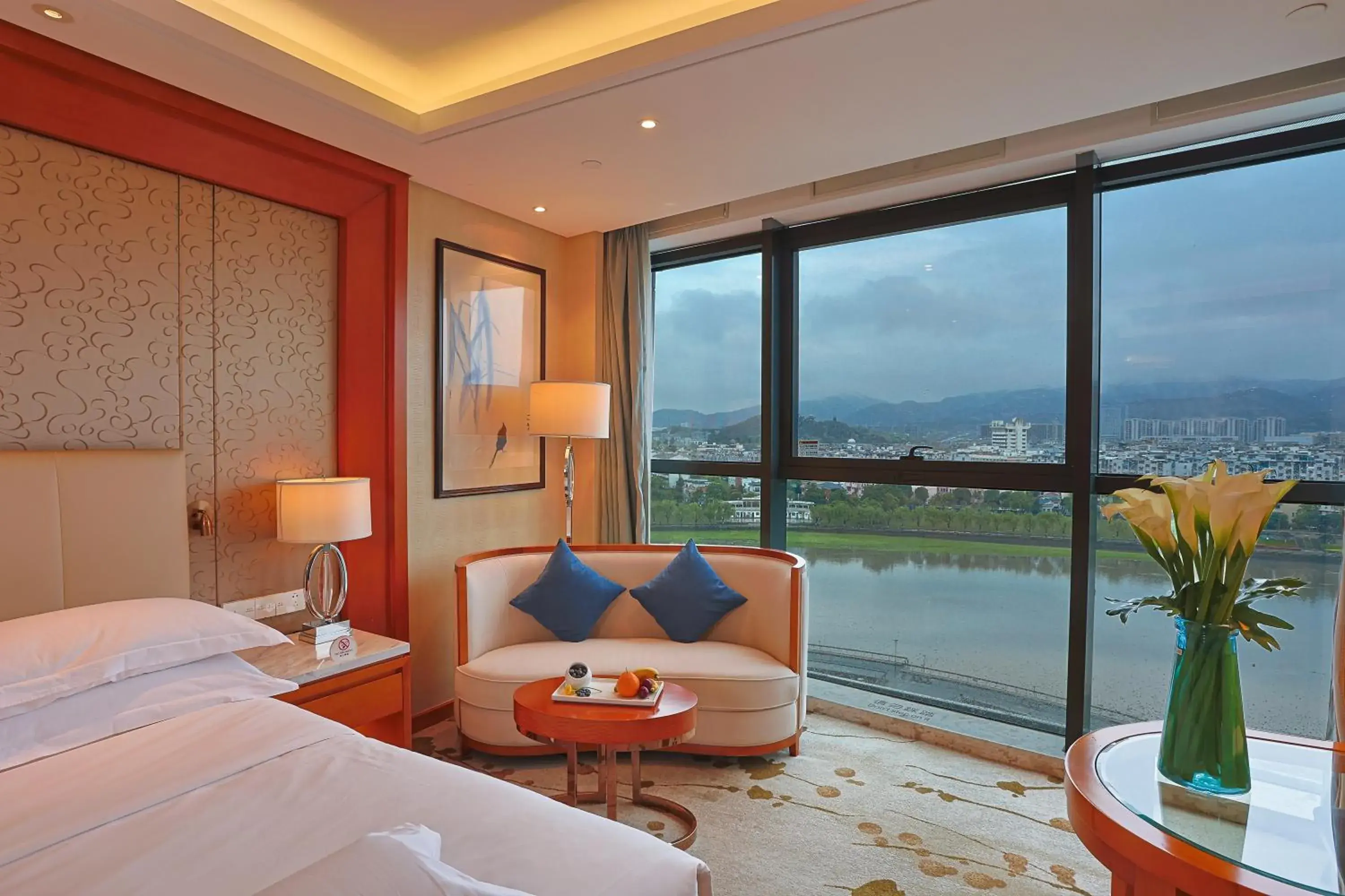 View (from property/room), Bed in Yiwu Shangcheng Hotel View (from property/room), Bed in Yiwu Shangcheng Hotel