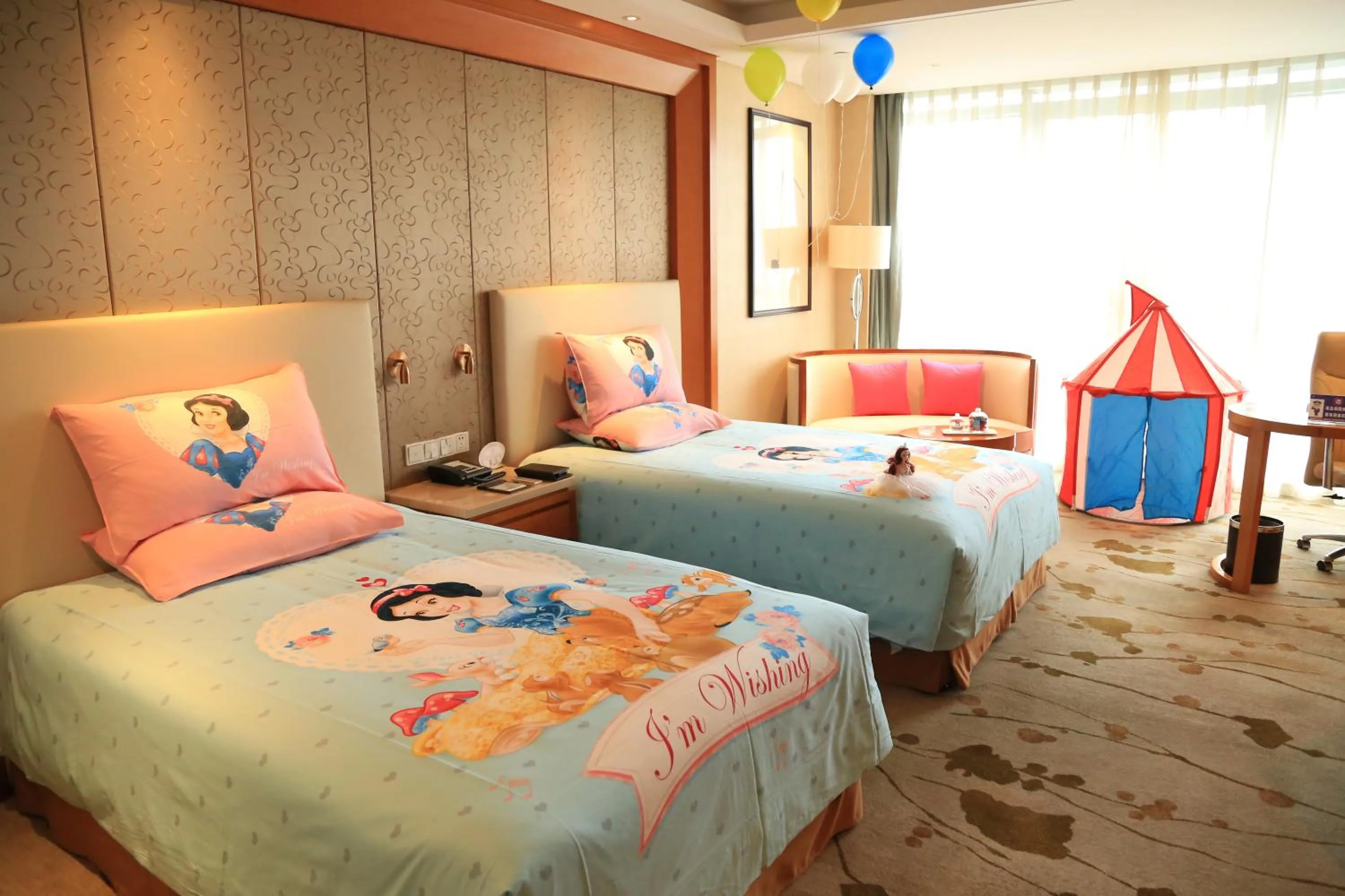 Photo of the whole room, Bed in Yiwu Shangcheng Hotel