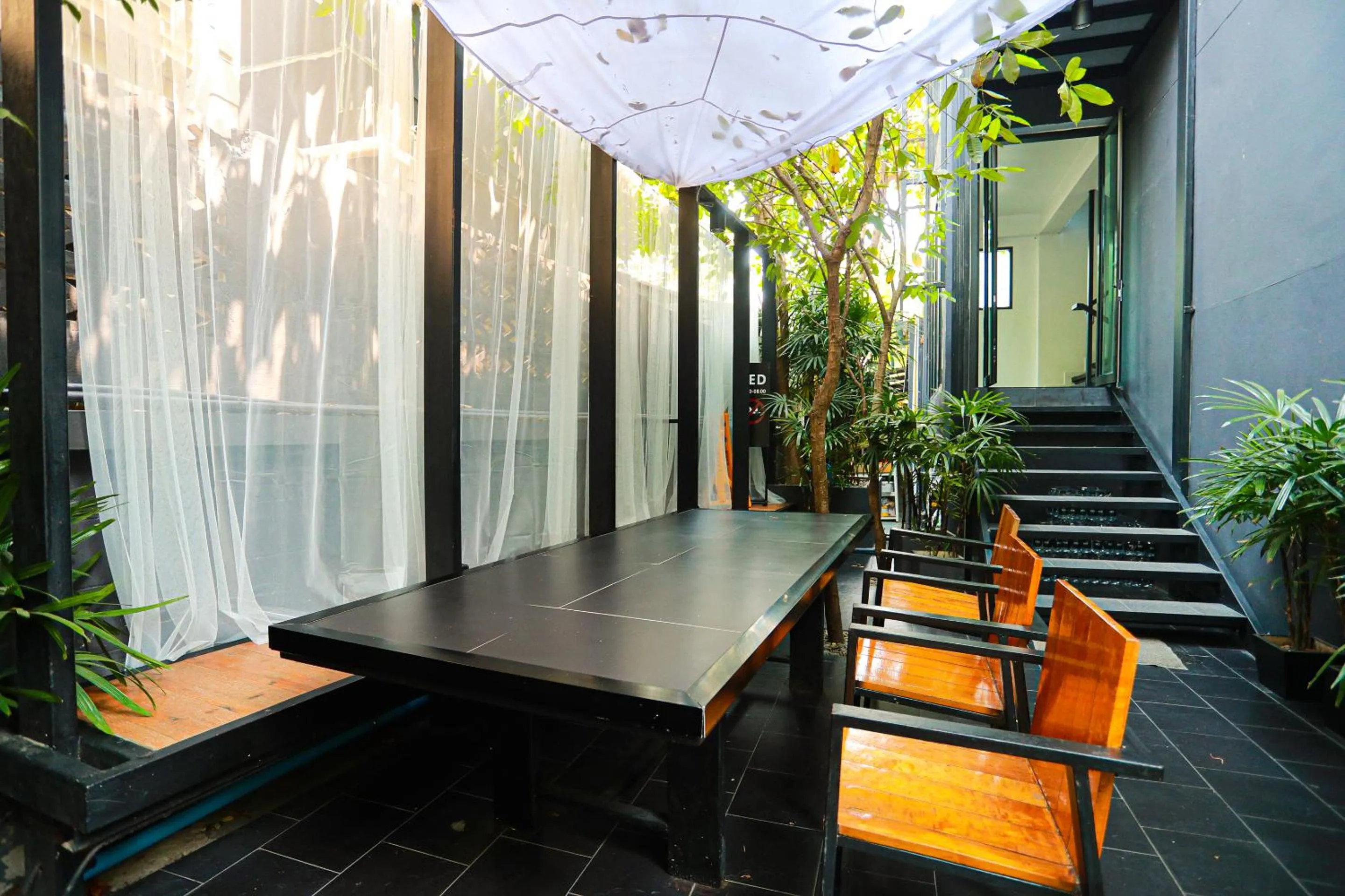 Patio in BED Phrasingh-Adults Only