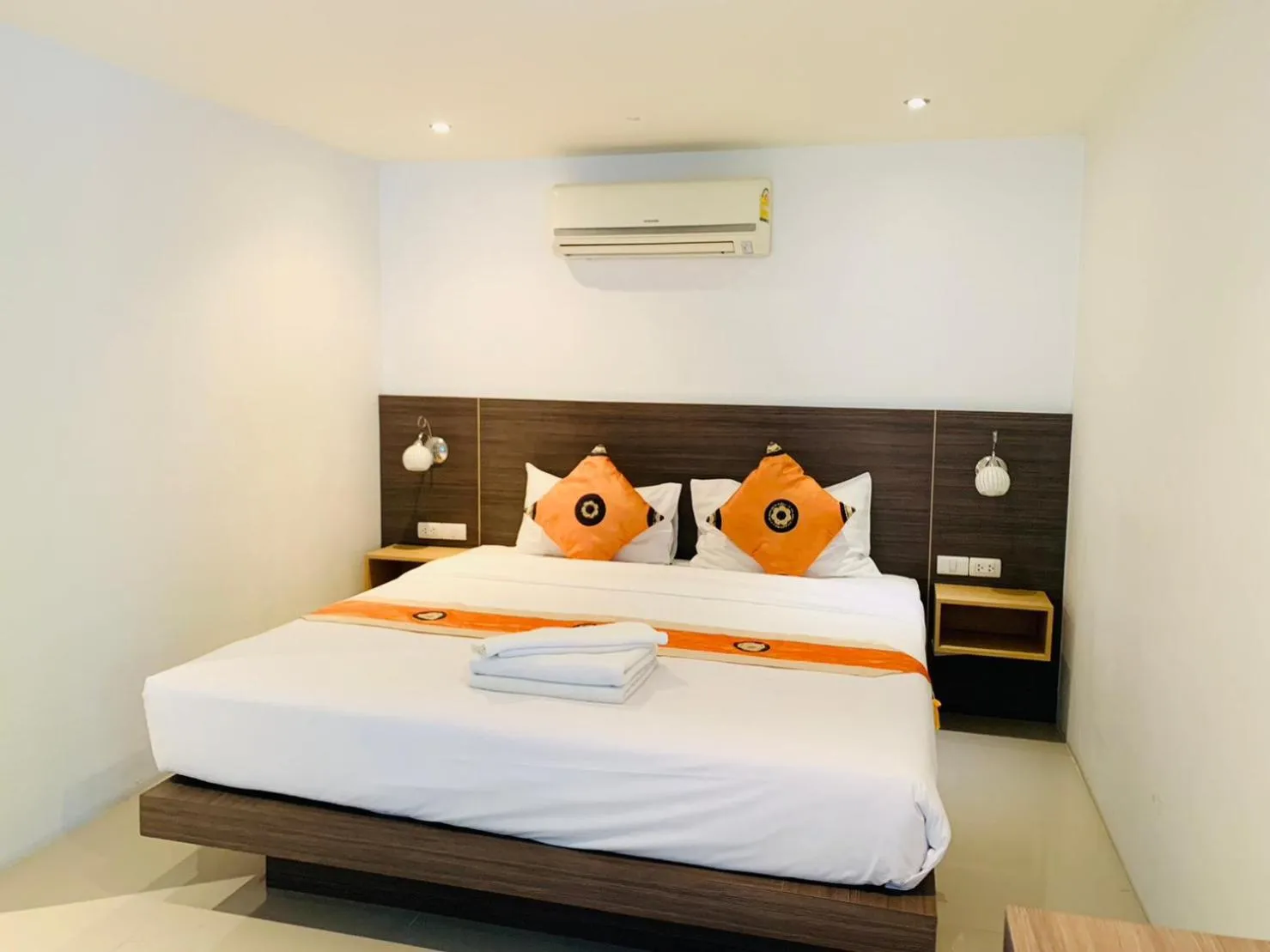 Bedroom, Bed in Ocean View Treasure Residence