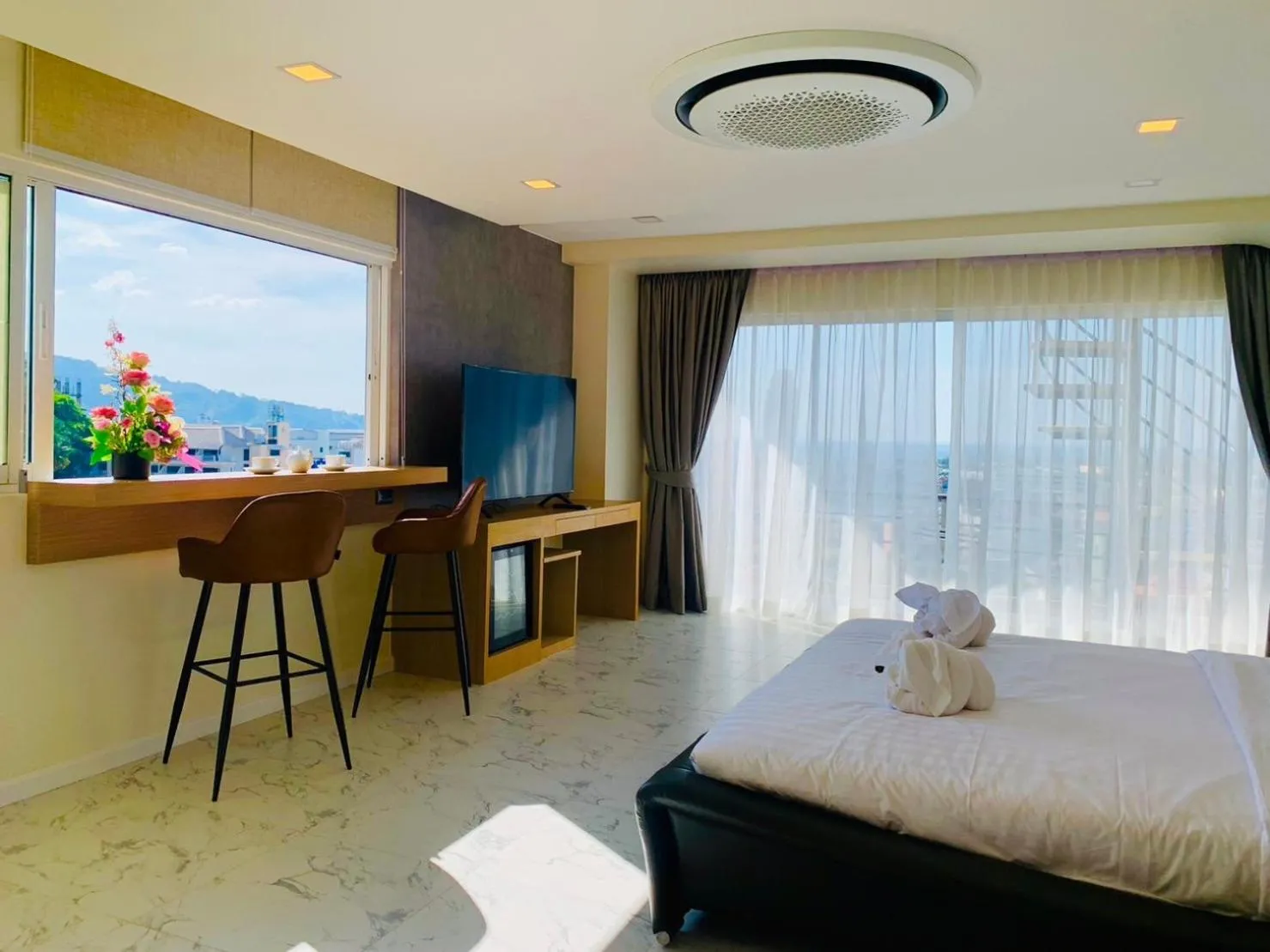 Bedroom, Bed in Ocean View Treasure Residence