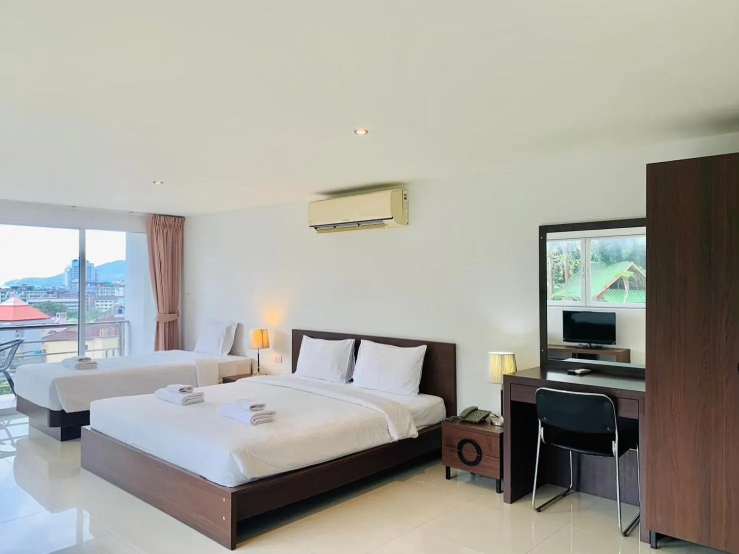 Bedroom, Bed in Ocean View Treasure Residence