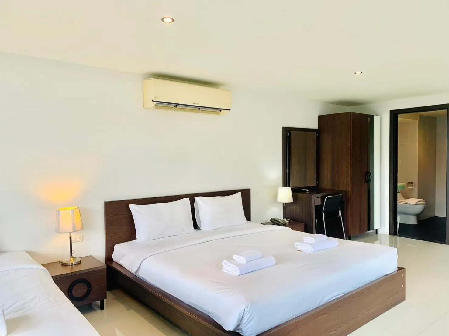 Bedroom, Bed in Ocean View Treasure Residence