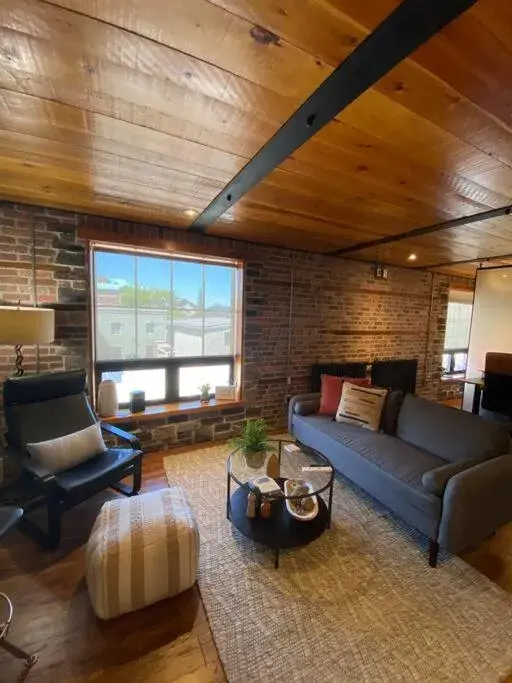 The Lofts #3 - Cozy downtown studio getaway The Lofts #3 - Cozy downtown studio getaway