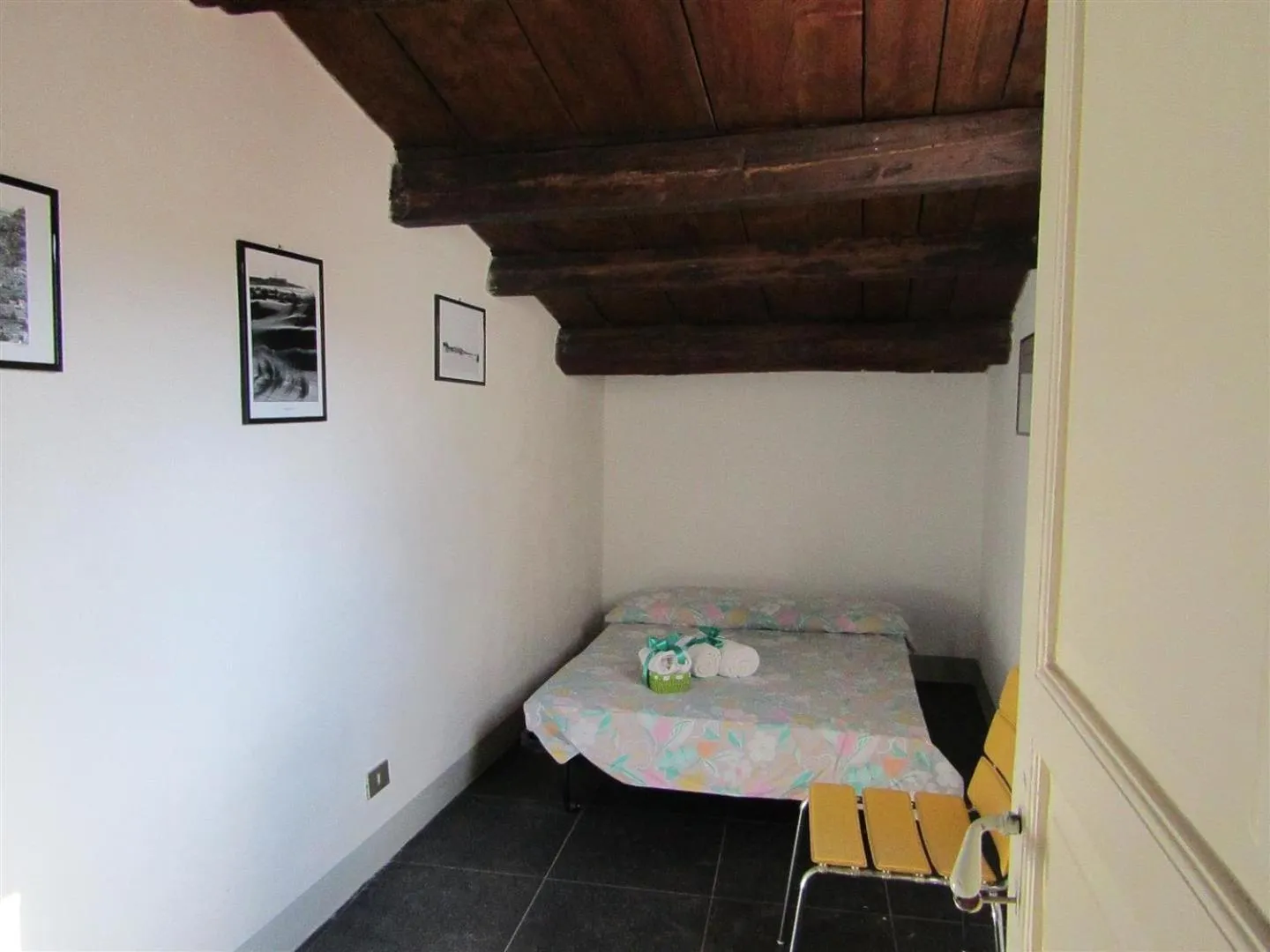 Bed in Bed & Breakfast StradaNuova