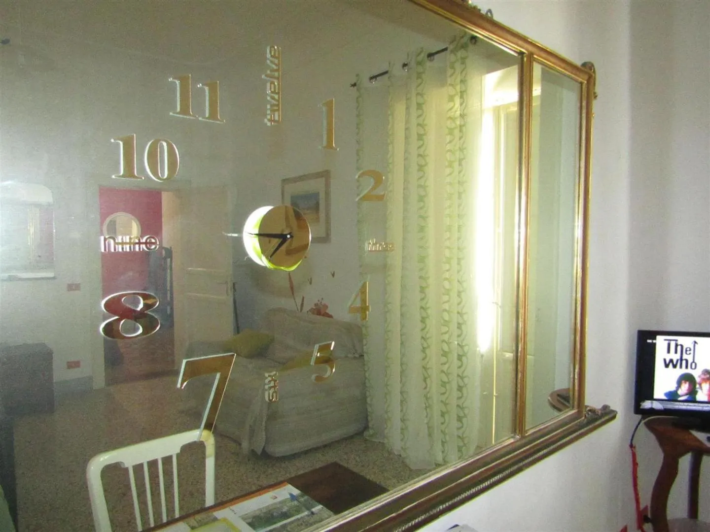 Decorative detail in Bed & Breakfast StradaNuova