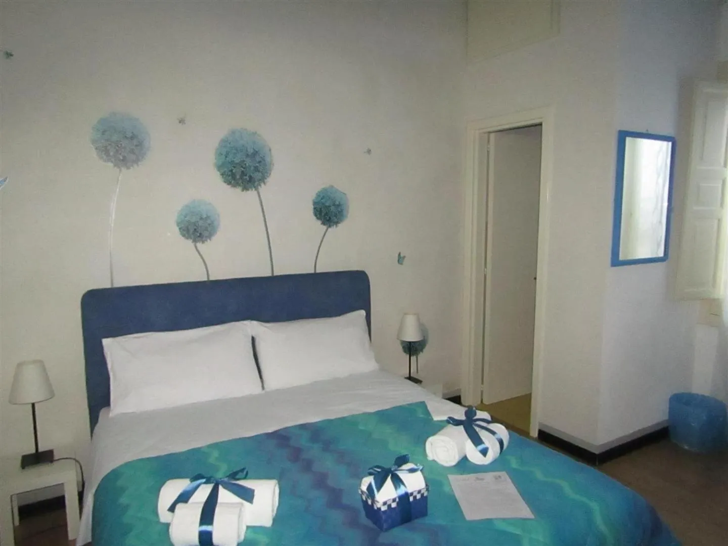 Bed in Bed & Breakfast StradaNuova