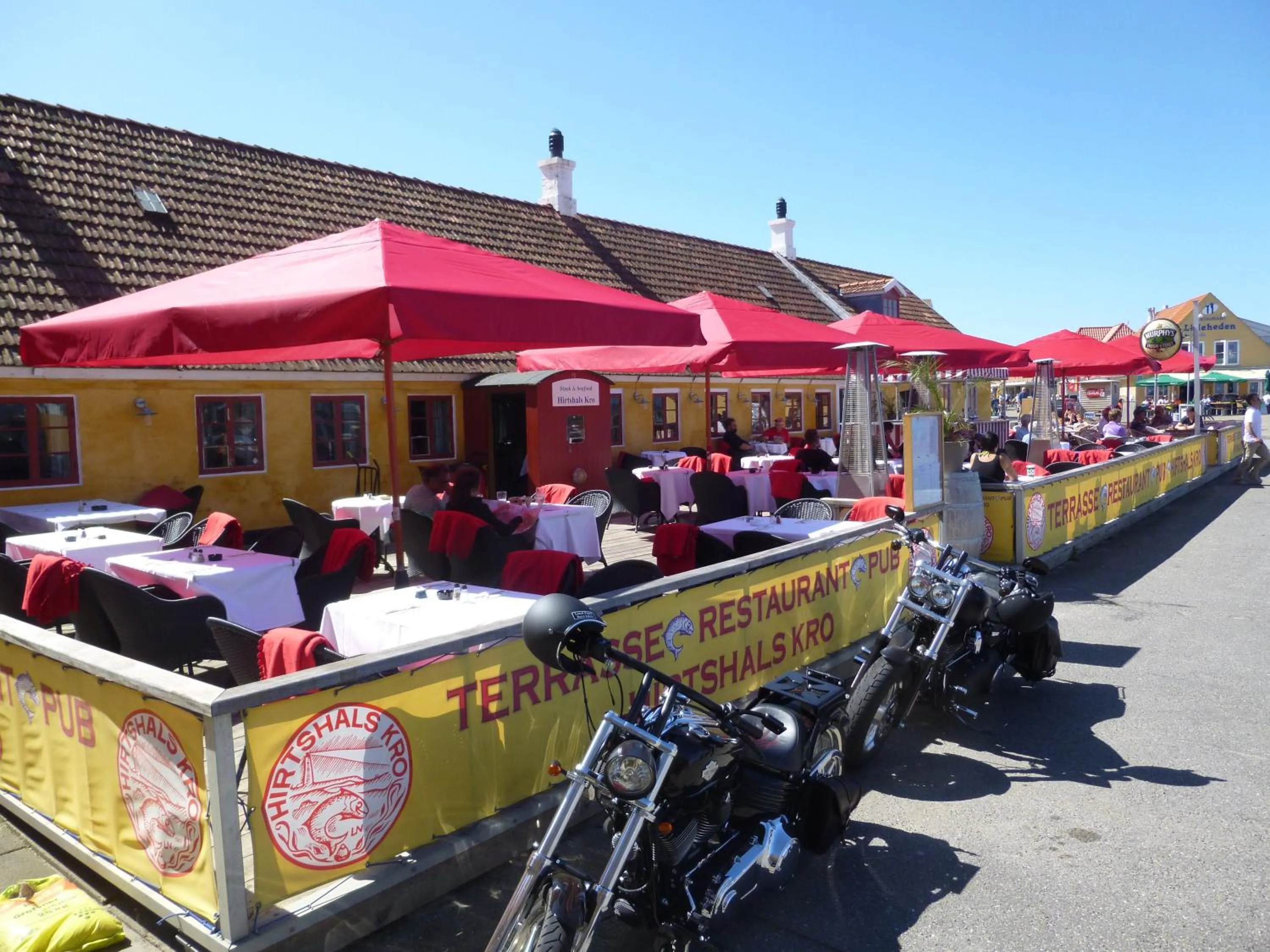 Restaurant/places to eat in Seafront Hotel