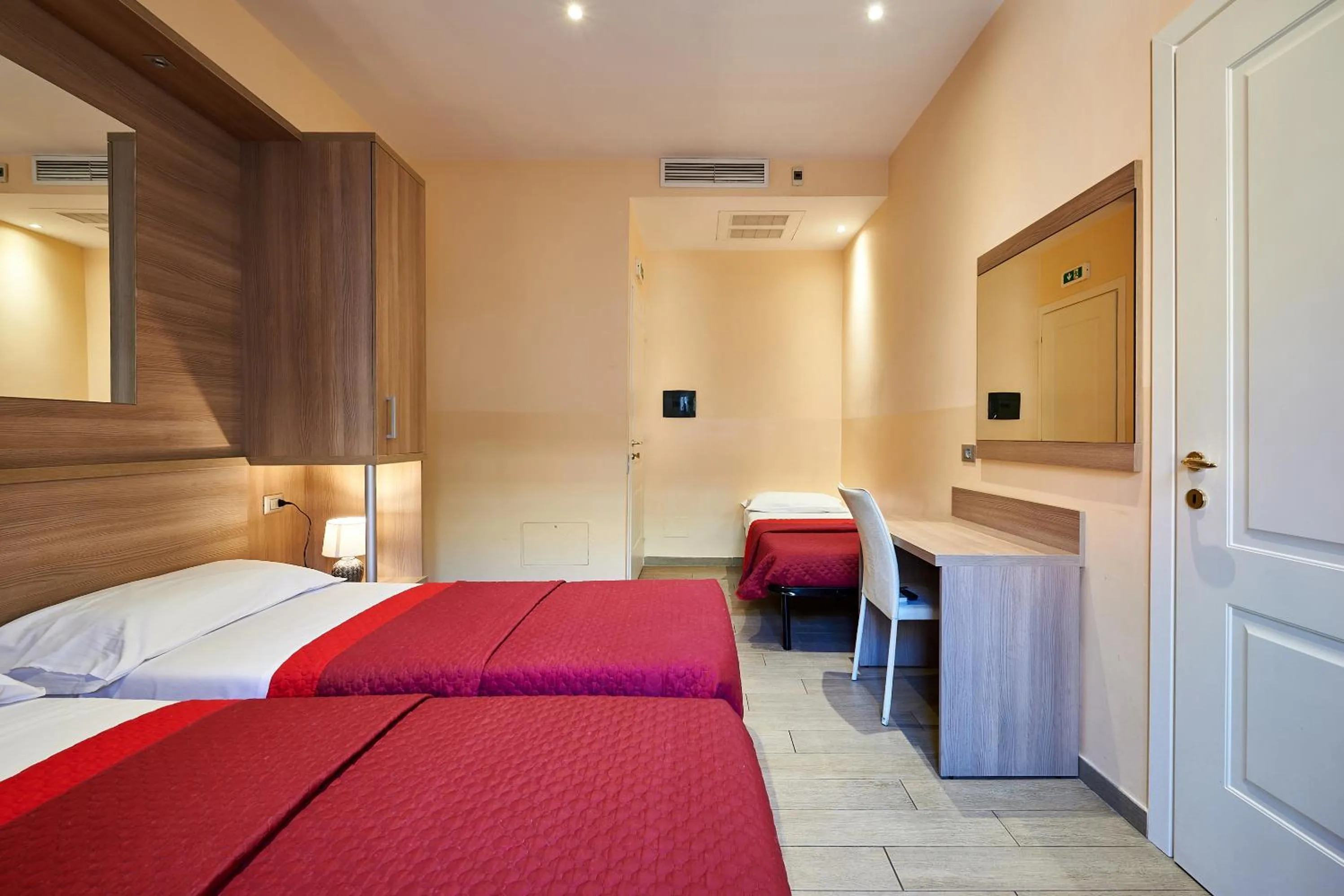 Bedroom, Bed in Catone Vatican Suites