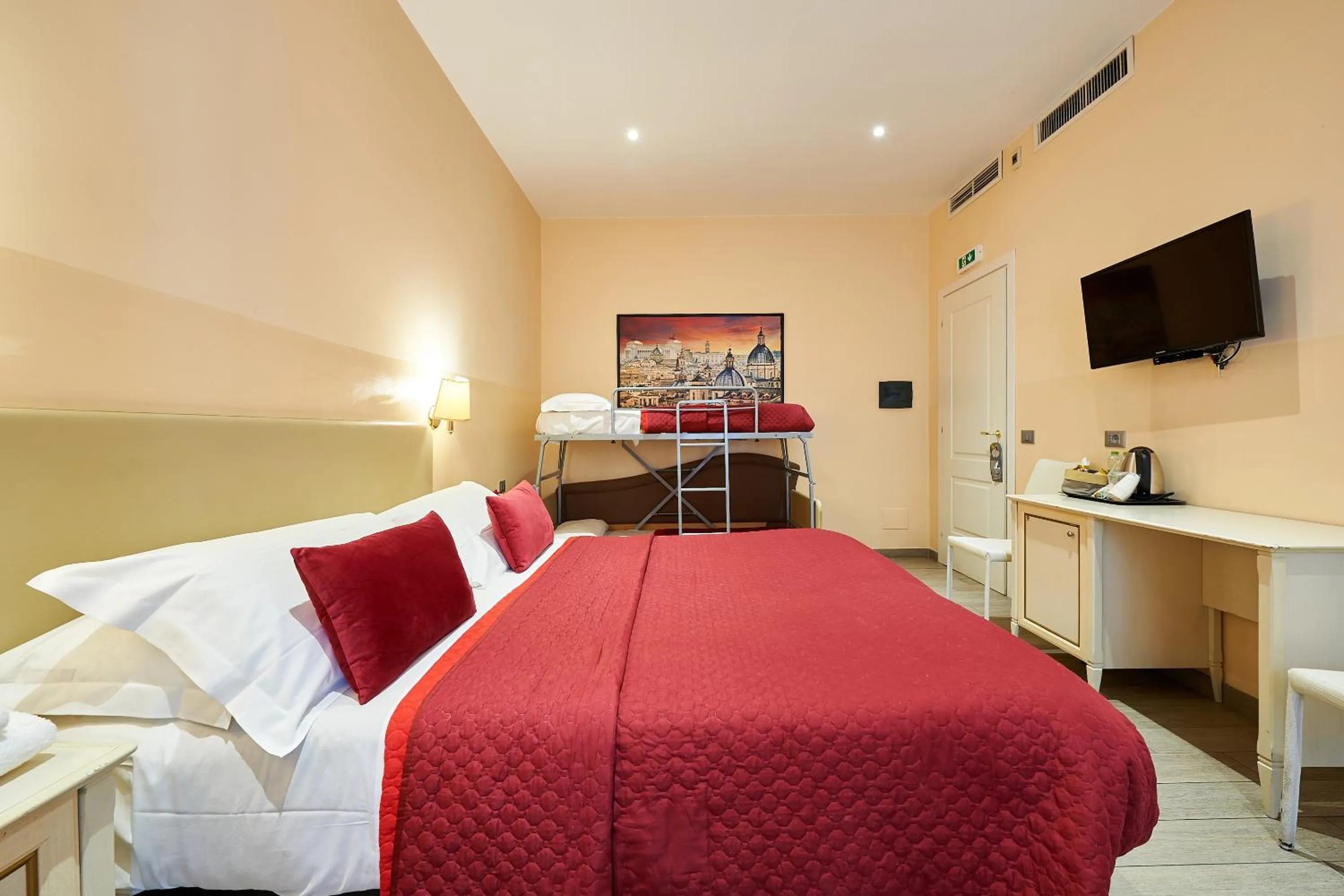 Bedroom, Bed in Catone Vatican Suites