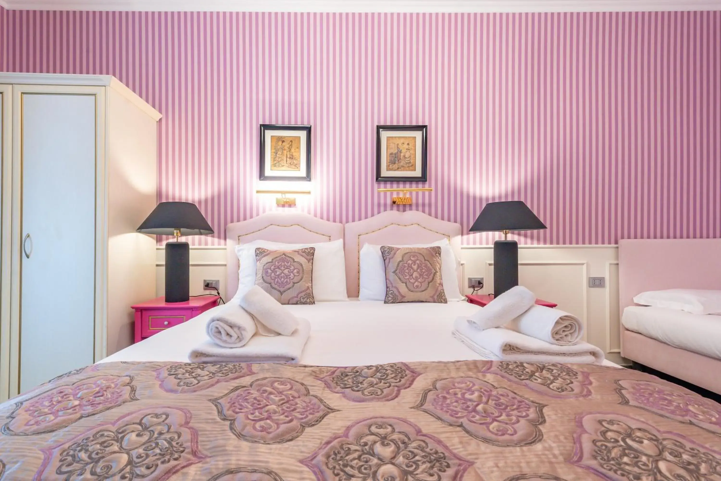 Other, Bed in Catone Vatican Suites by Ghor Other, Bed in Catone Vatican Suites by Ghor