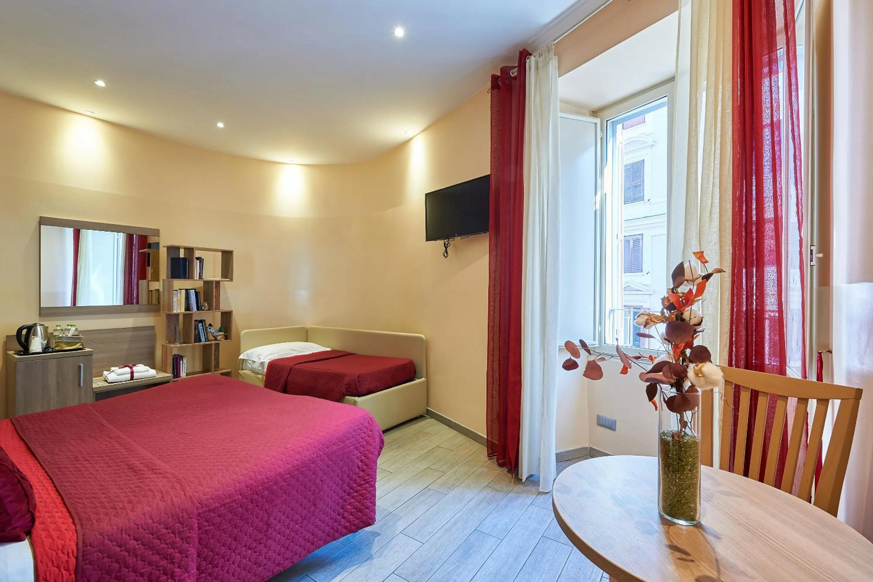 Bedroom, Bed in Catone Vatican Suites