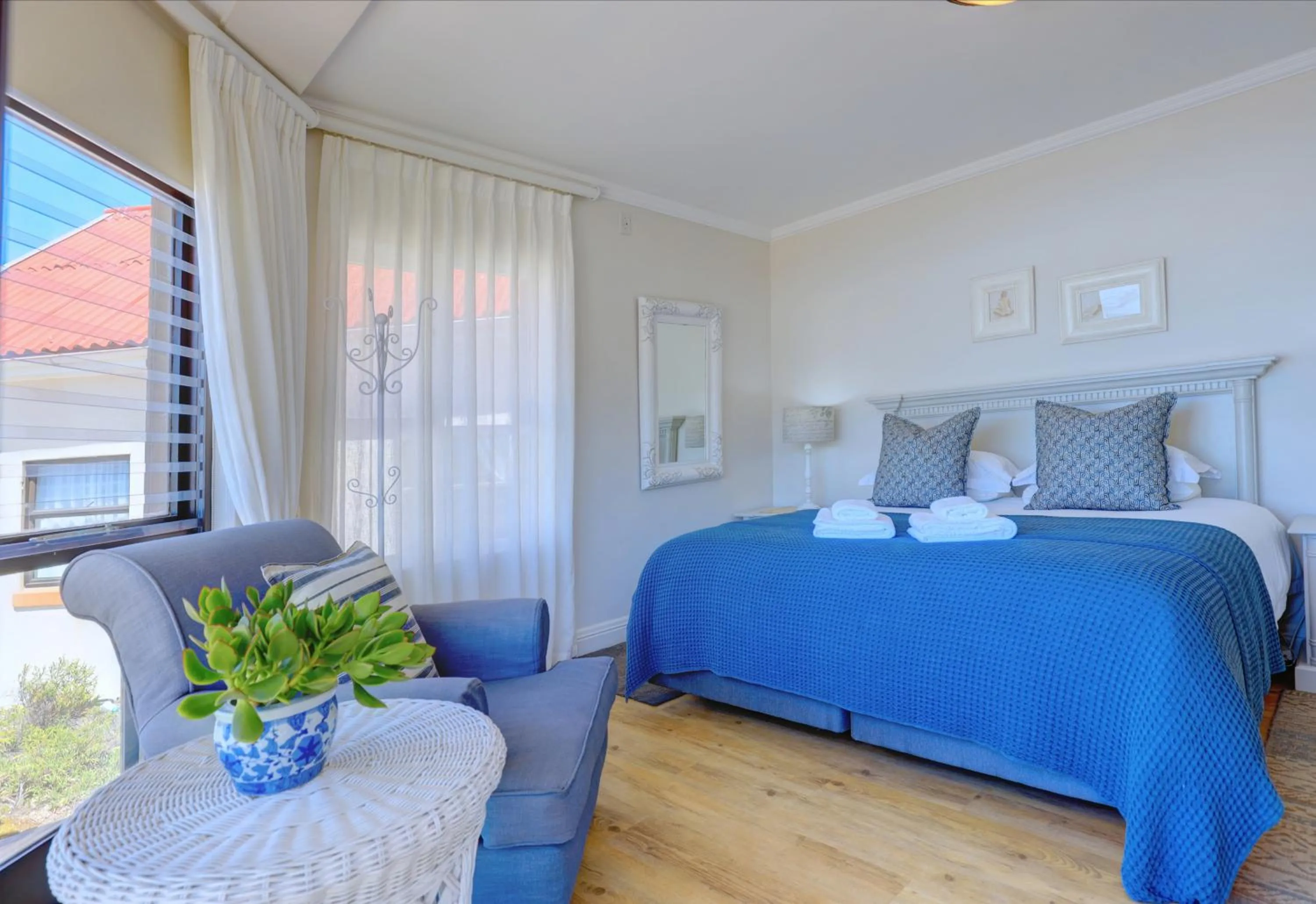 Bed in Oppiesee Selfcatering Apartments