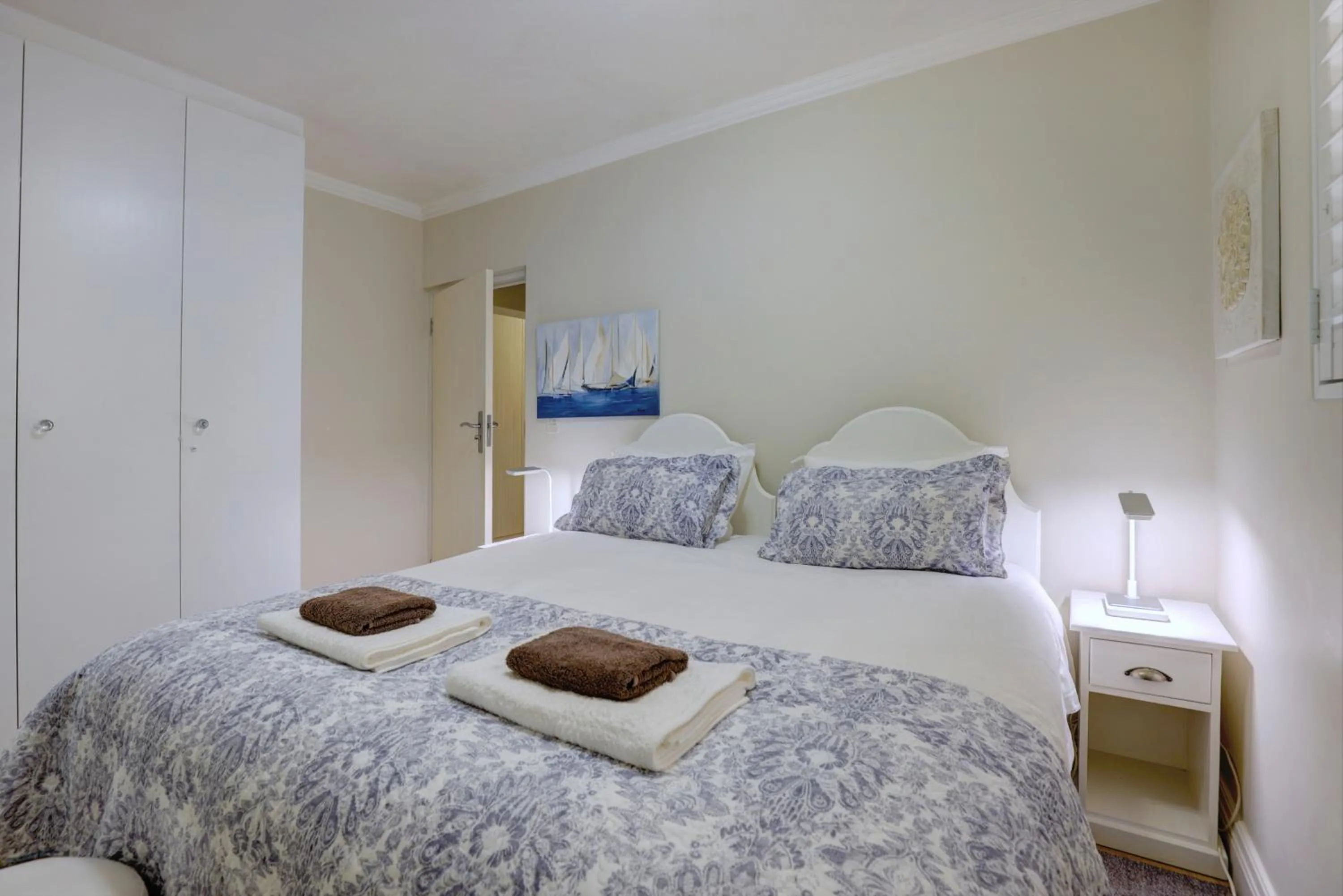 Bed in Oppiesee Selfcatering Apartments