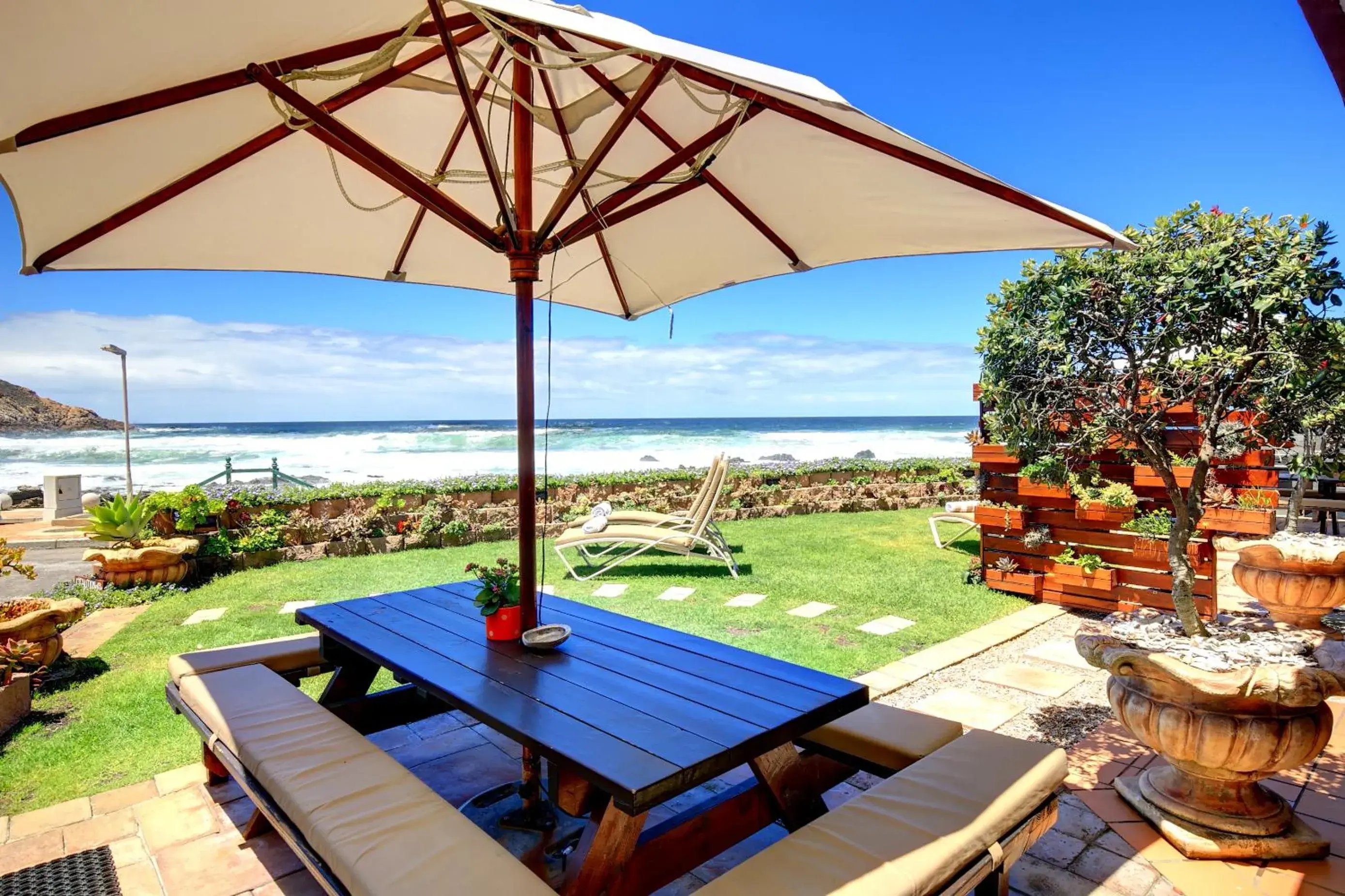 Oppiesee Selfcatering Apartments Oppiesee Selfcatering Apartments