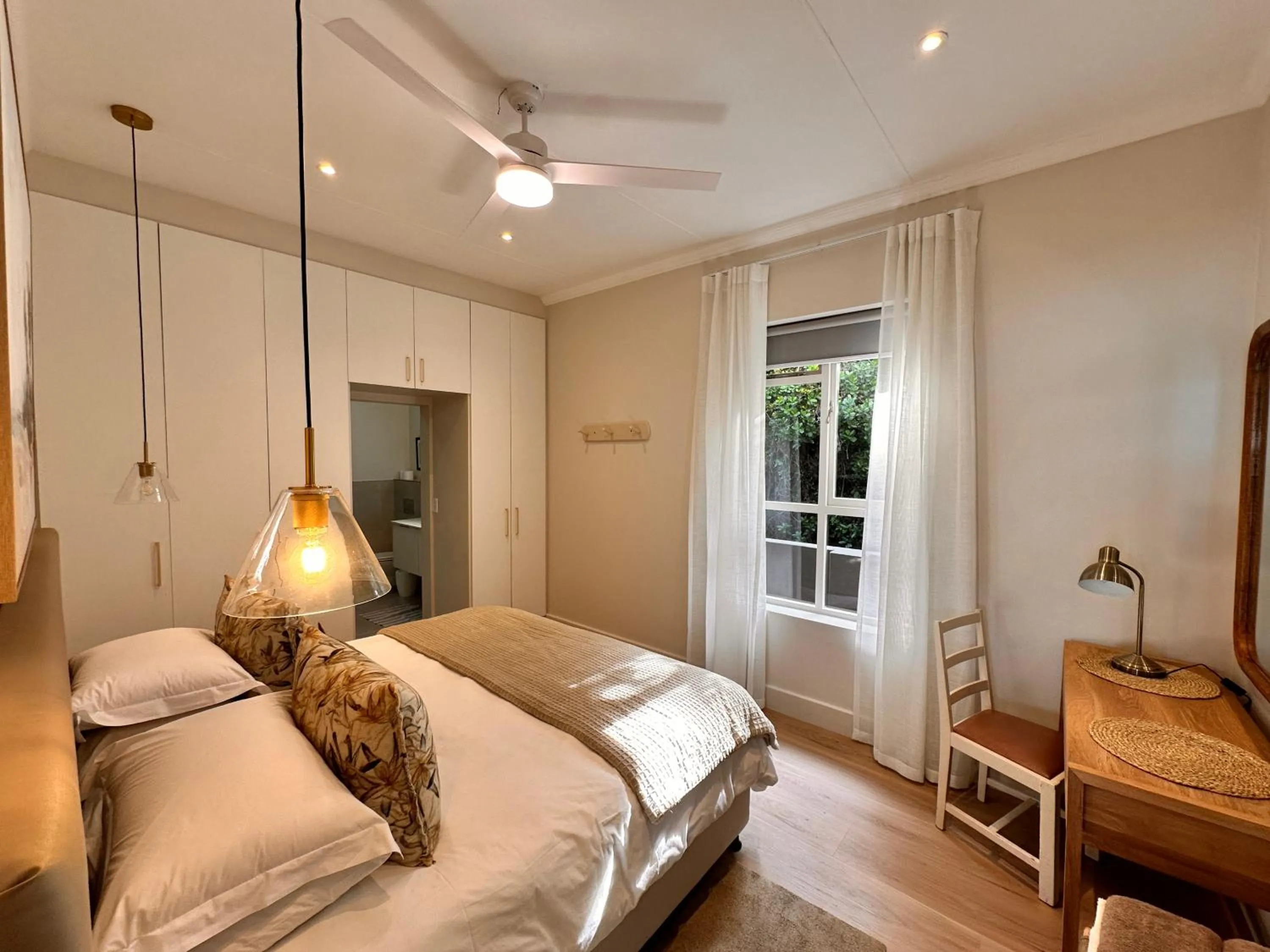 Bed in Oppiesee Selfcatering Apartments