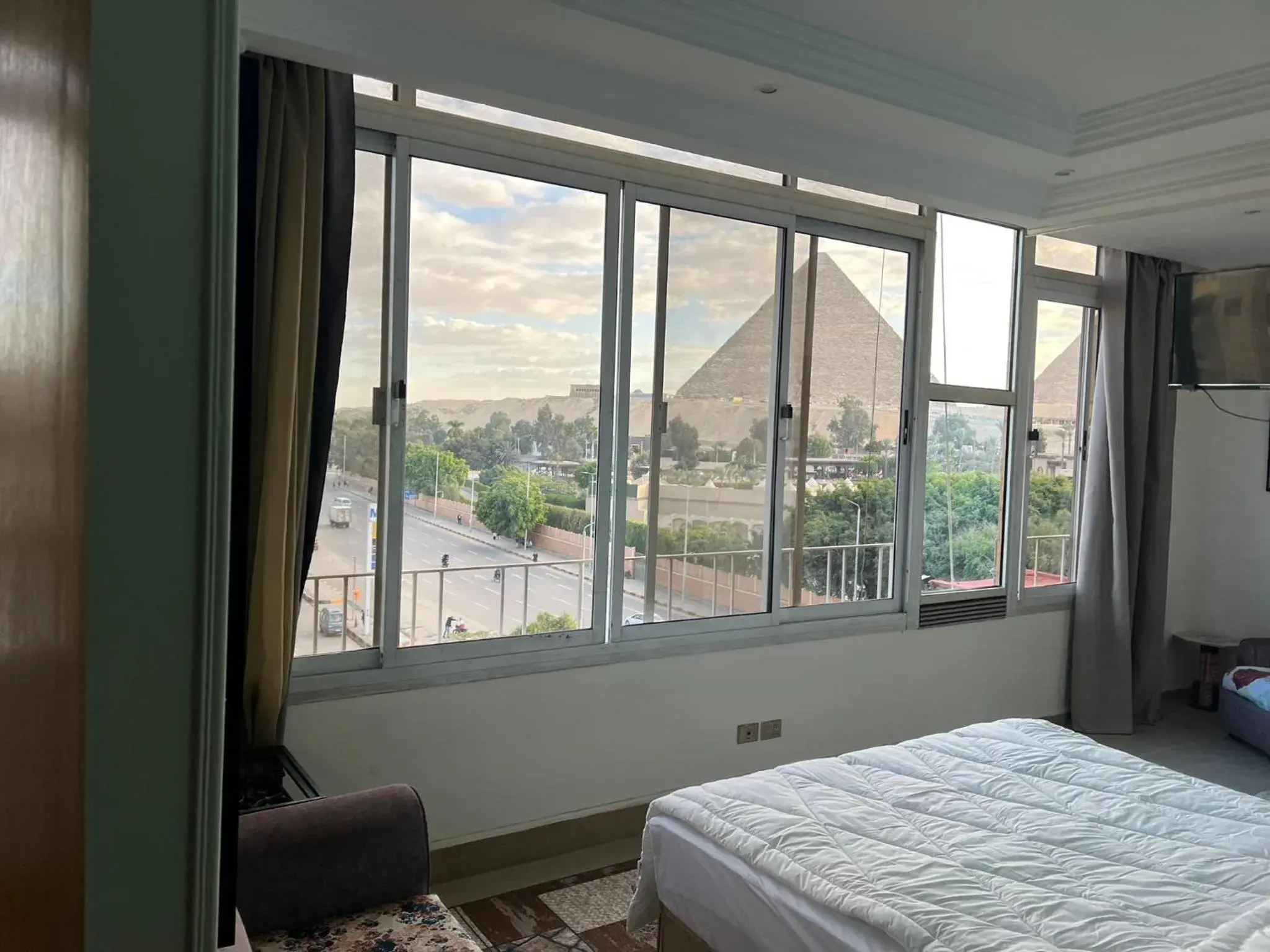 Standard Single Room with Mountain View in A pyramids view Standard Single Room with Mountain View in A pyramids view