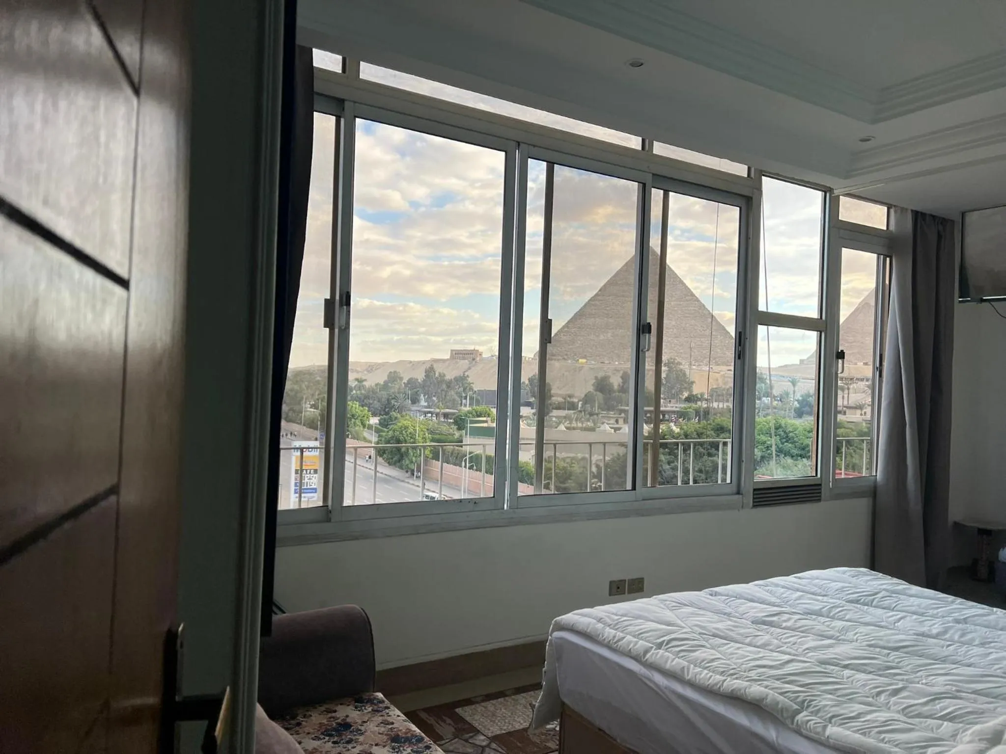 Natural landscape, Bed in A pyramids view