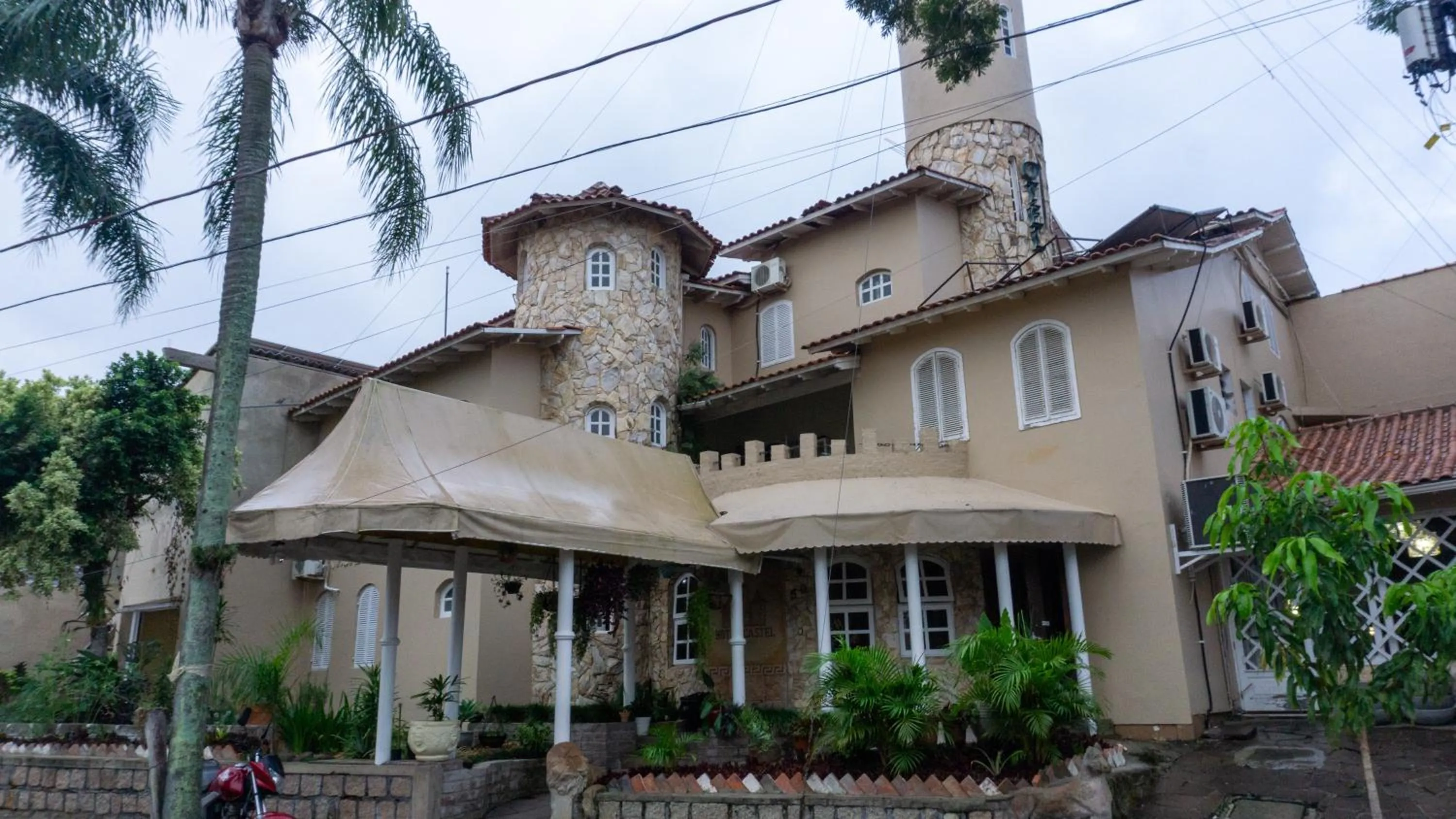 Canoas Hotel Castel