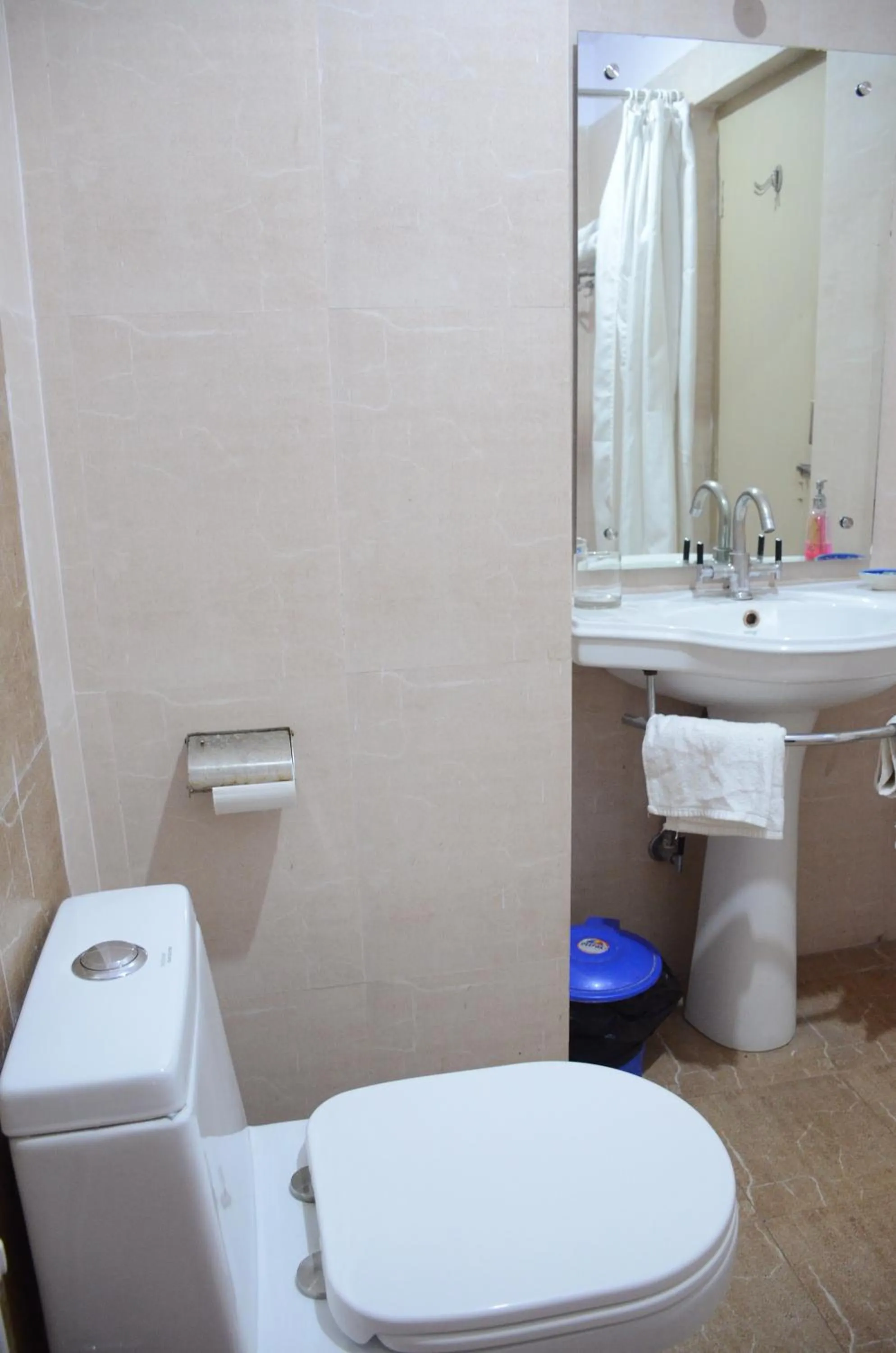 Bathroom in Hotel Bodh Vilas