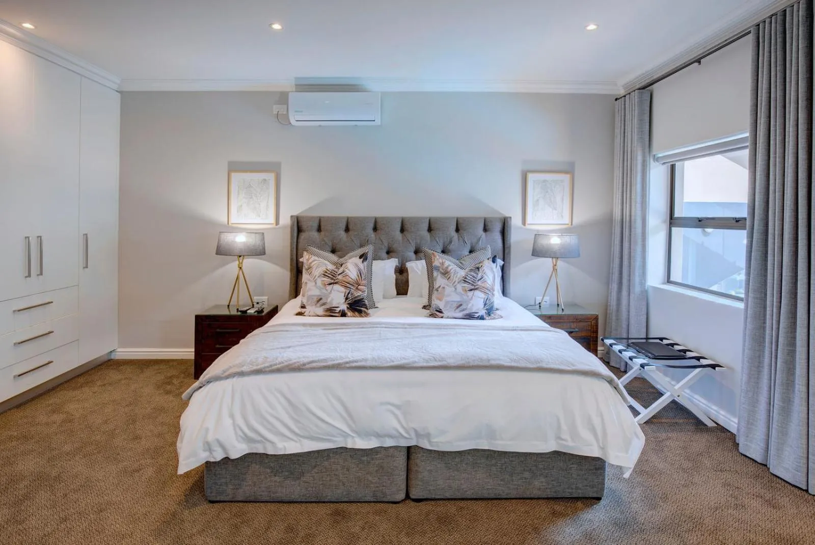 Bed in Bay Lodge on the Beach